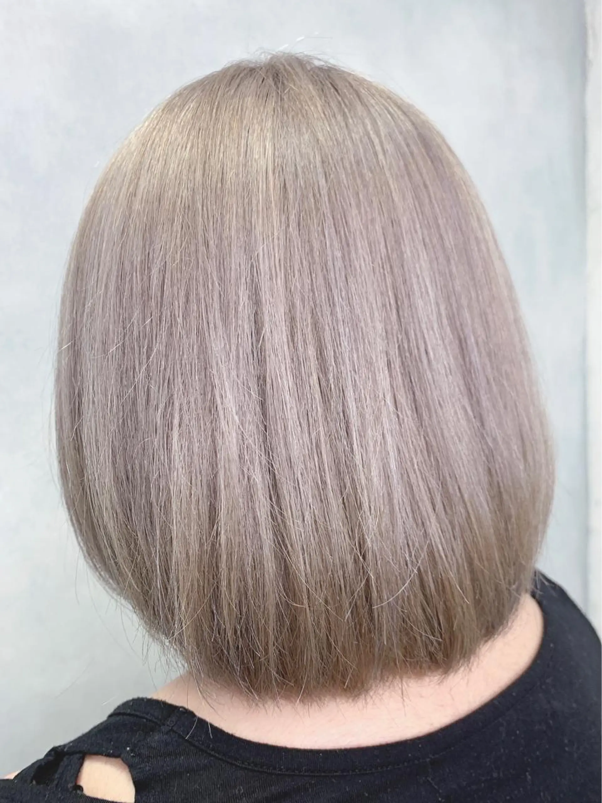 ショート カラー ヘアカラー トリートメント LUXBE LUCEのヘアスタイル