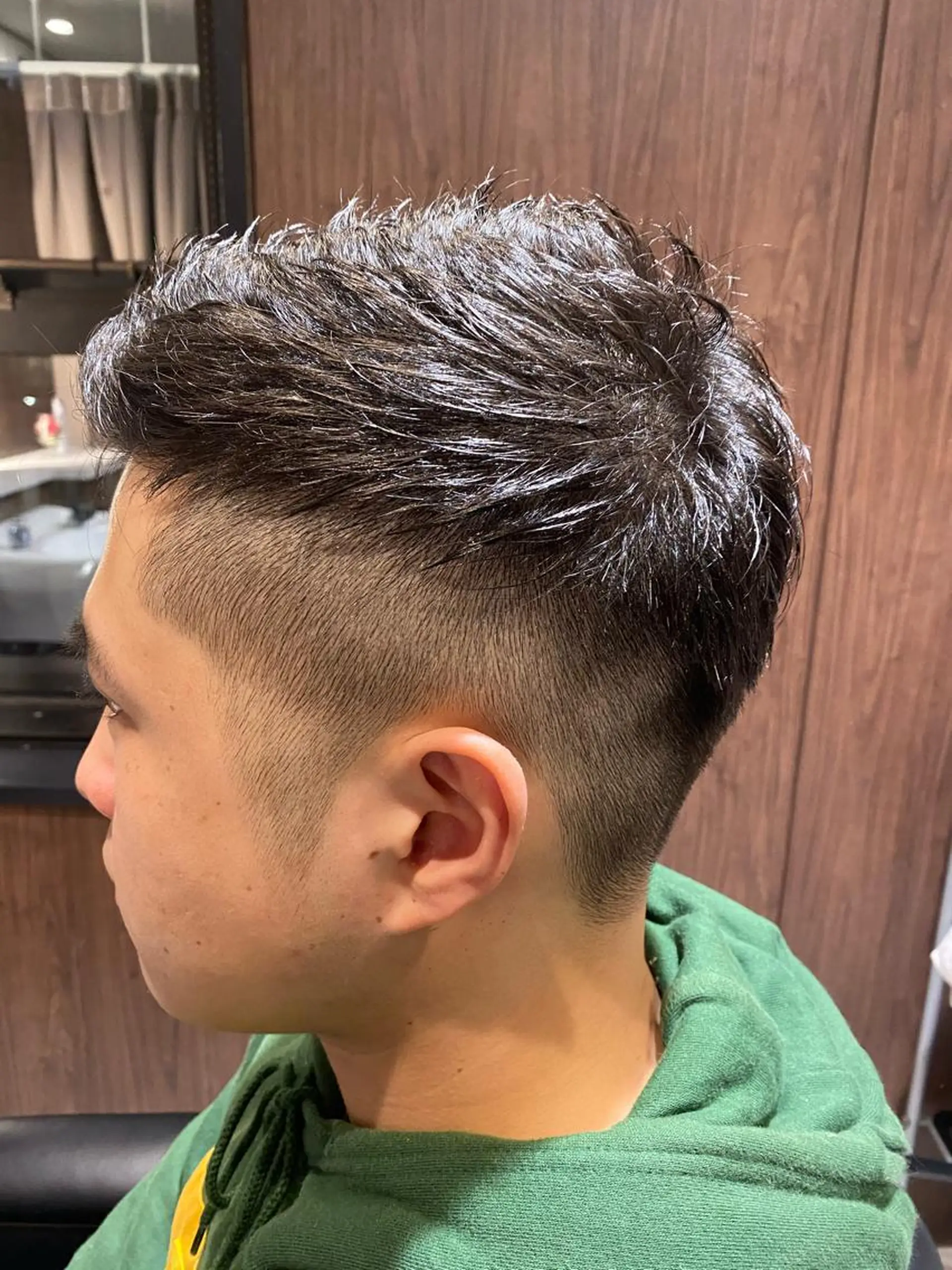 ショート メンズ 小野 大輔のヘアスタイル