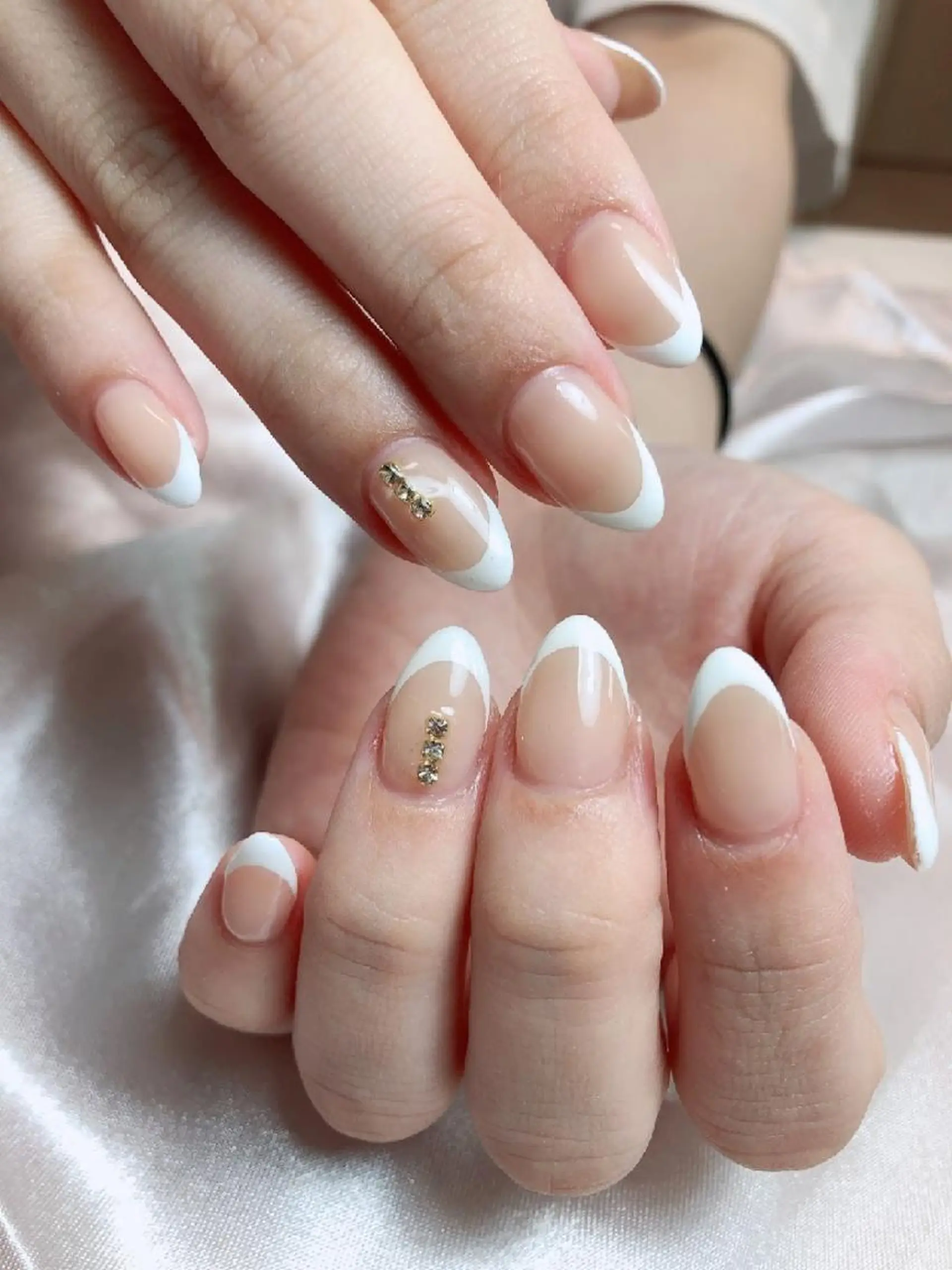 セミロング ネイル フレンチネイル ☺︎山部 志麻☺︎のネイルデザイン