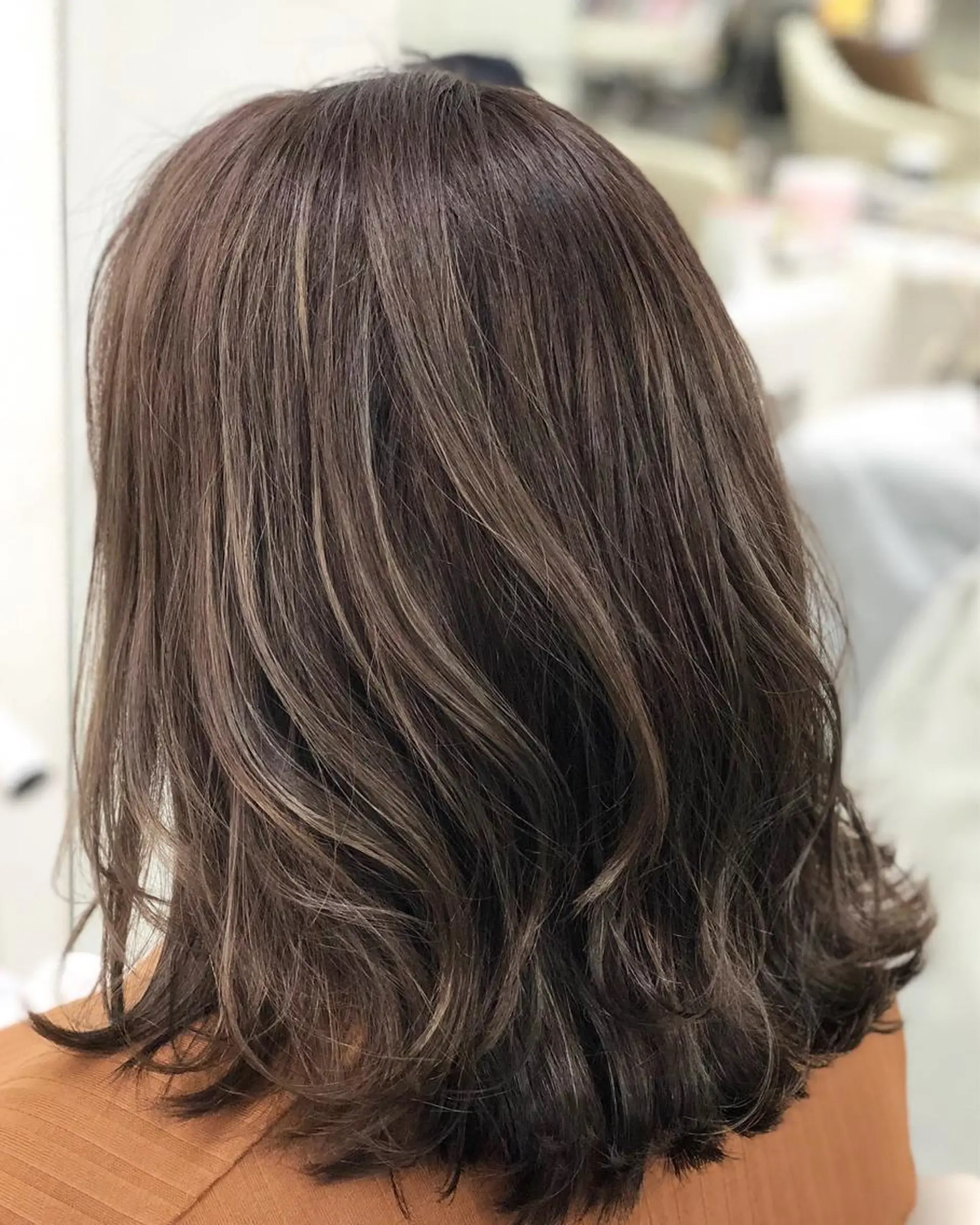 ミディアム カラー 西野 美空🍊のヘアスタイル