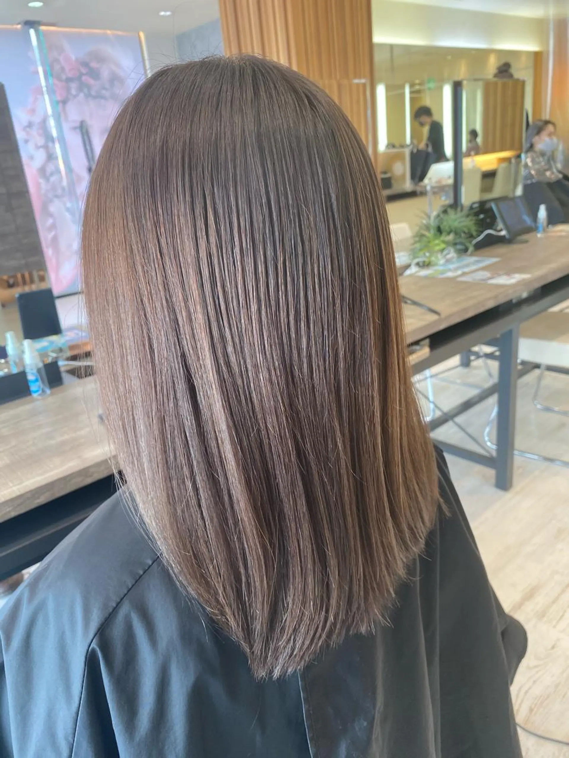 カラー グレージュ 小顔レイヤー/ ベージュ🤍Rieのヘアスタイル