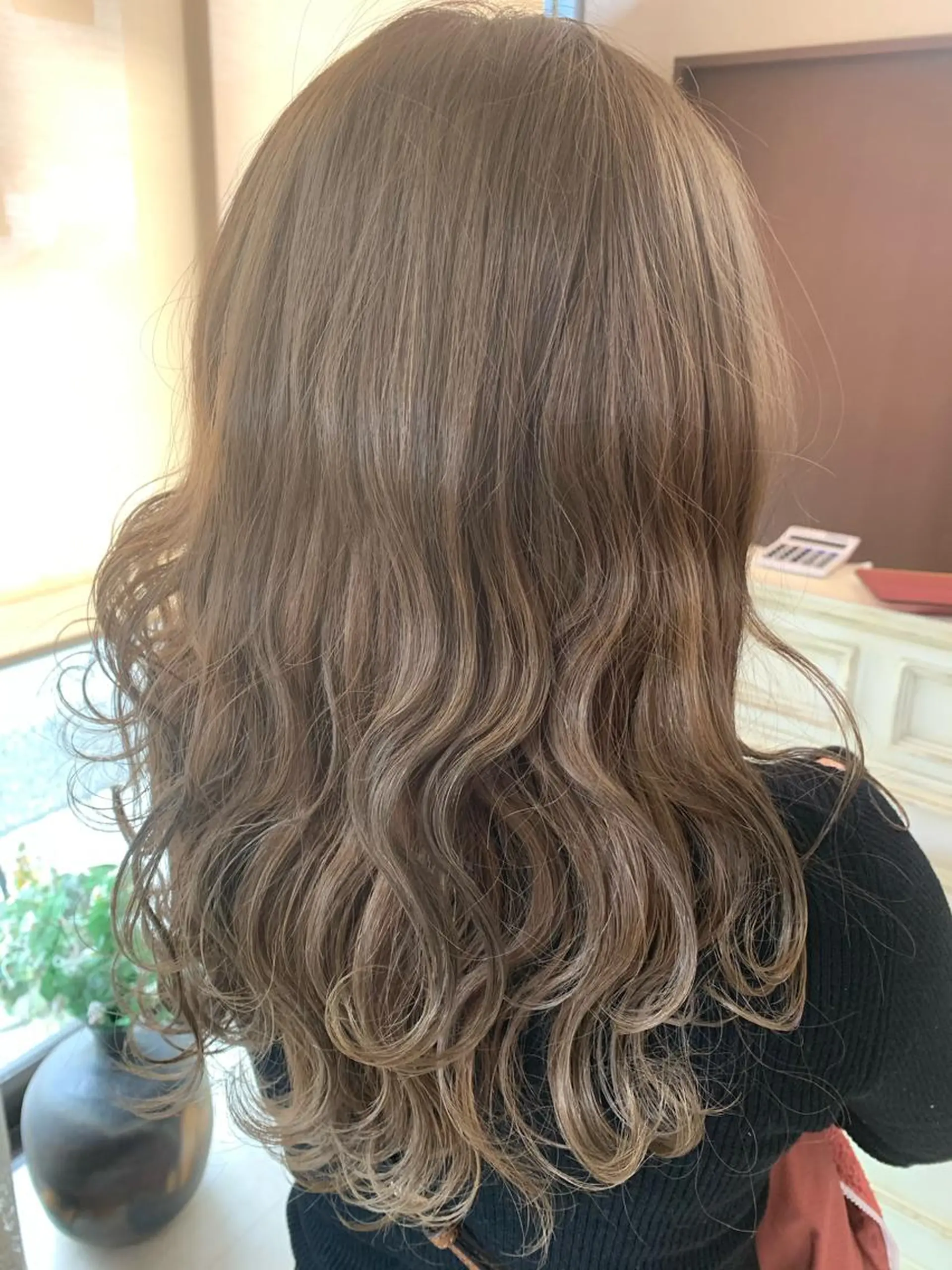 ロング カラー 隅田 美樹のヘアスタイル