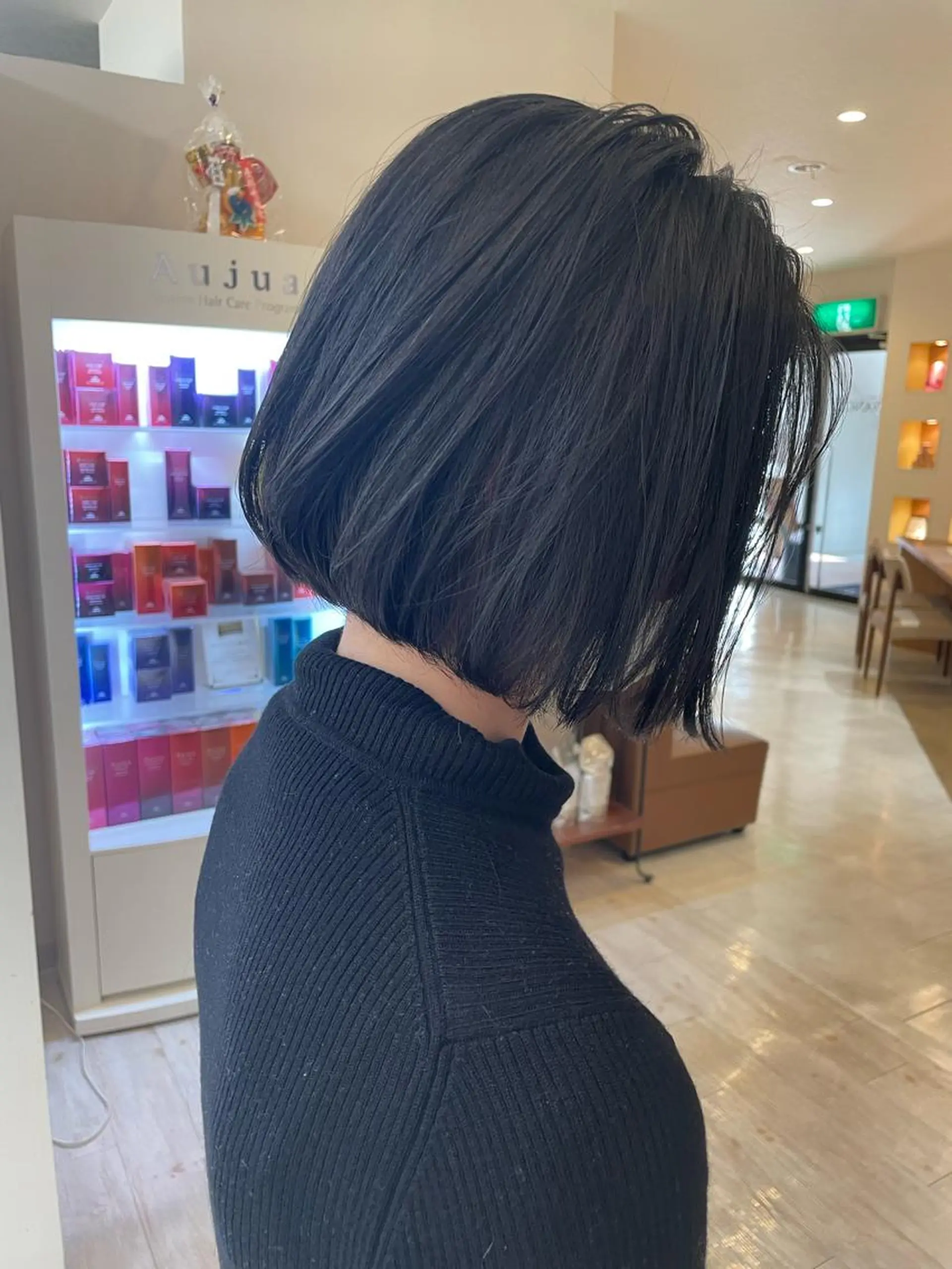 ショート レイヤー/くびれ/ 縮毛/チェレ金剛のヘアスタイル