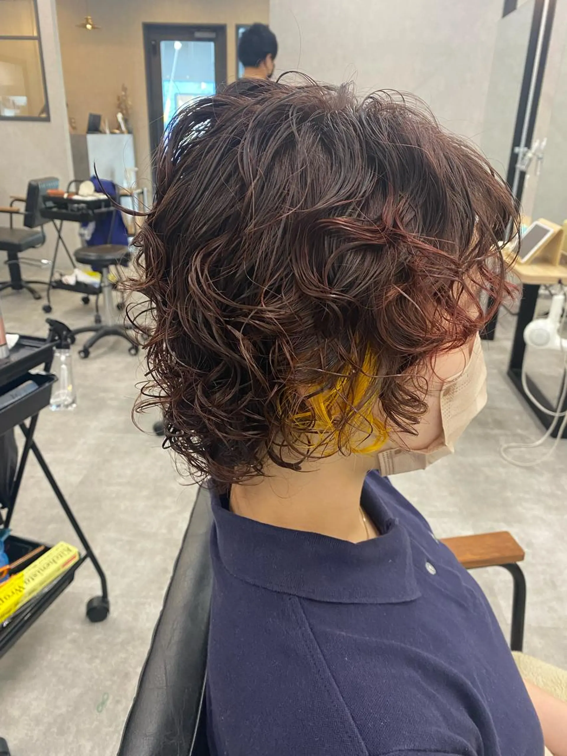 ショート カラー パーマ イエローカラー SHOTA 大人ショートのヘアスタイル