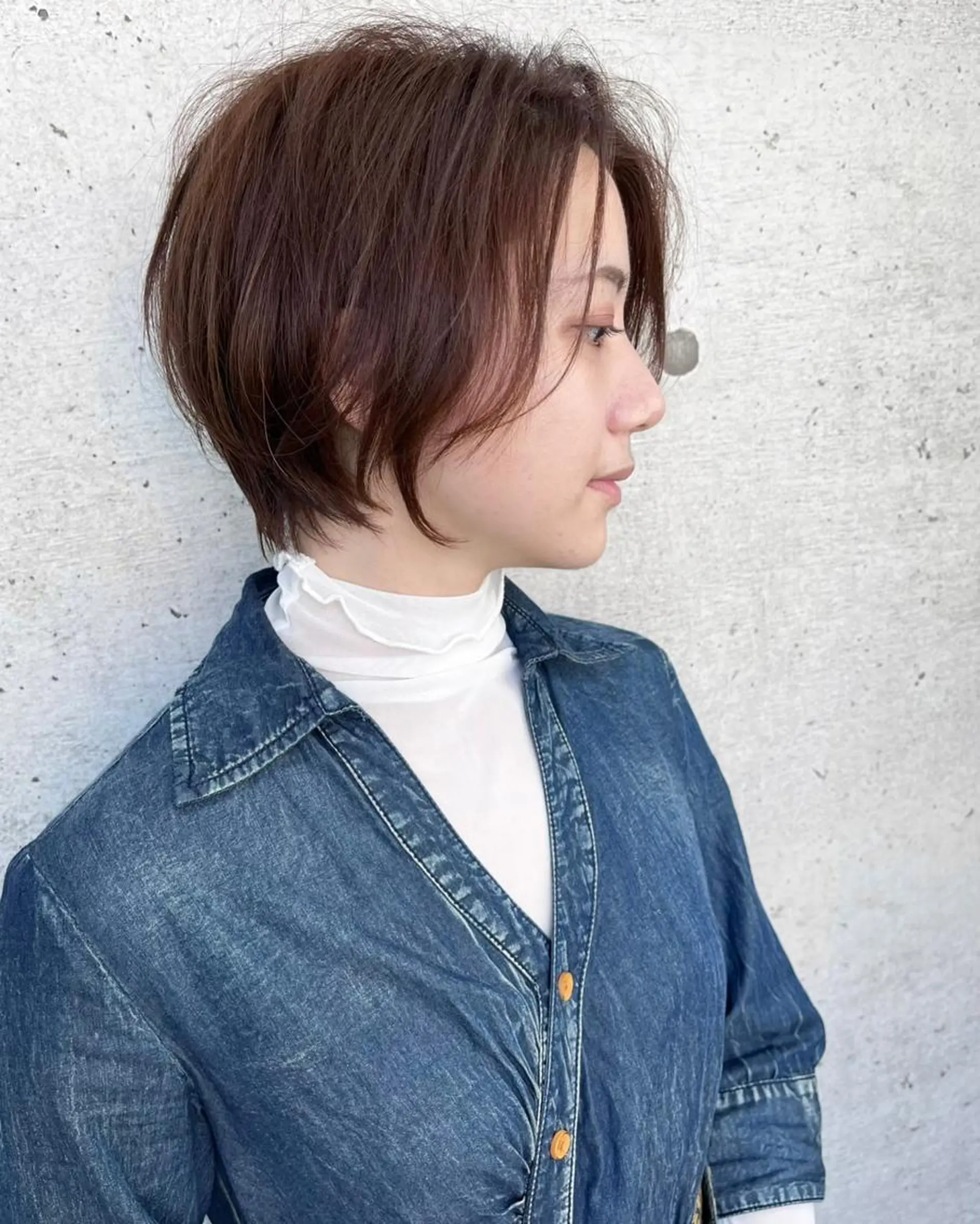 ショート 前下がりボブ ボブ 斜めバング 外国人風カラー 伸ばしかけ _WHITE鳳店 アンダーバーホワイトのヘアスタイル