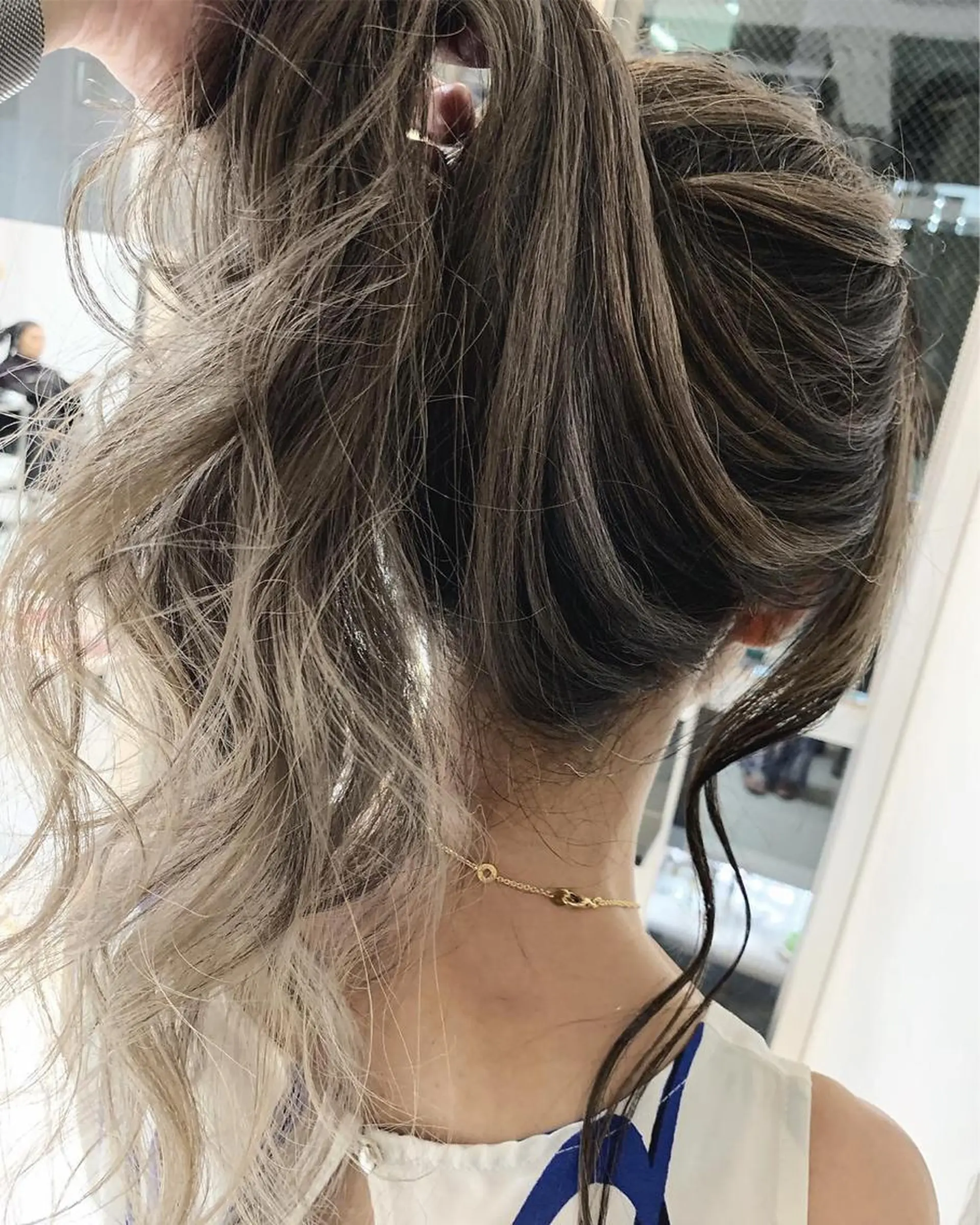 ロング カラー ヘアアレンジ 切りっぱなしボブ バレイヤージュ 黒髪 グラデーションカラー ハイライトカラー 阿部 圭悟のヘアスタイル