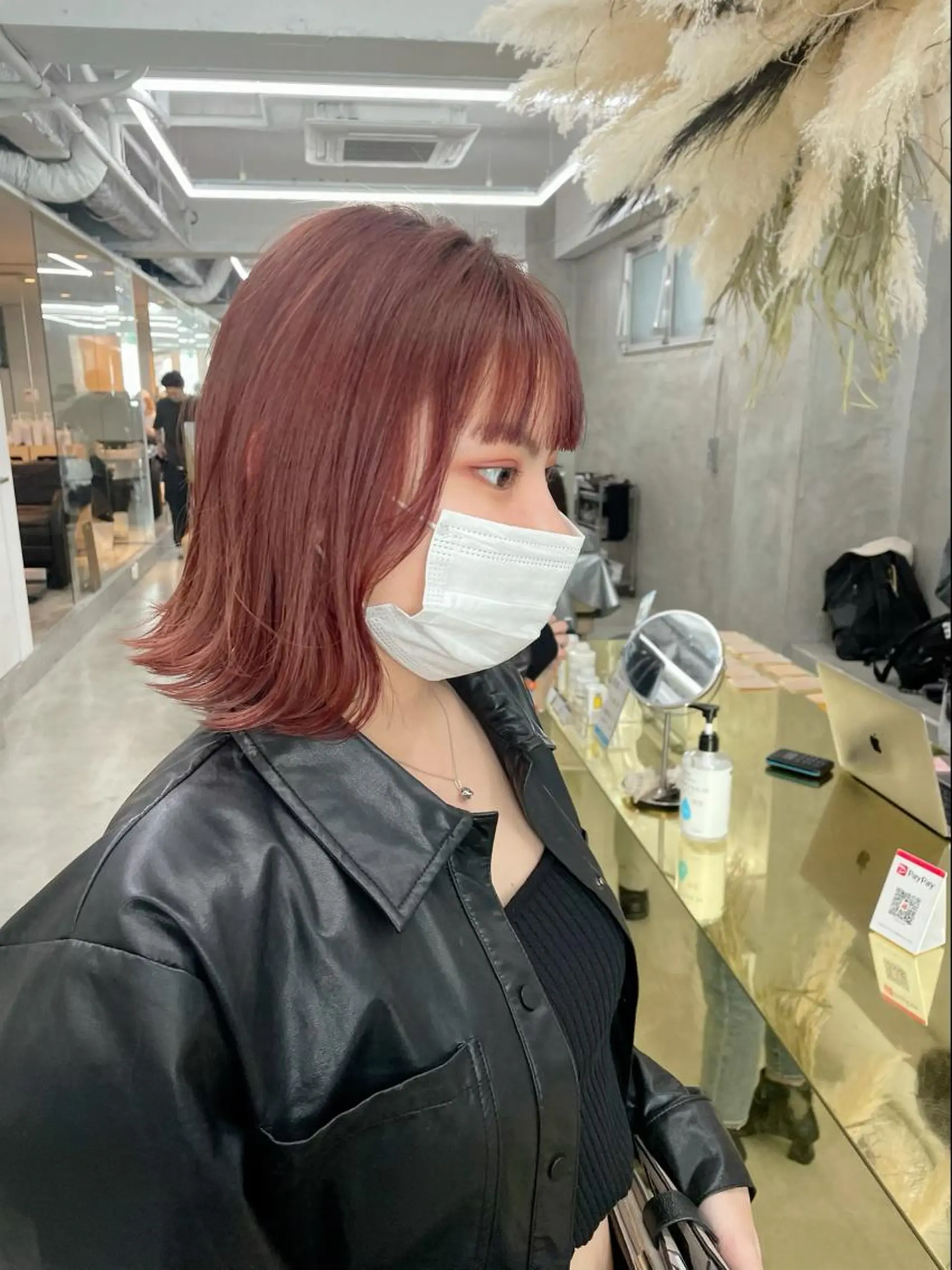 ミディアム カット ヘアカラー トリートメント 似合わせ｜レイヤー 🪩yurikaのヘアスタイル