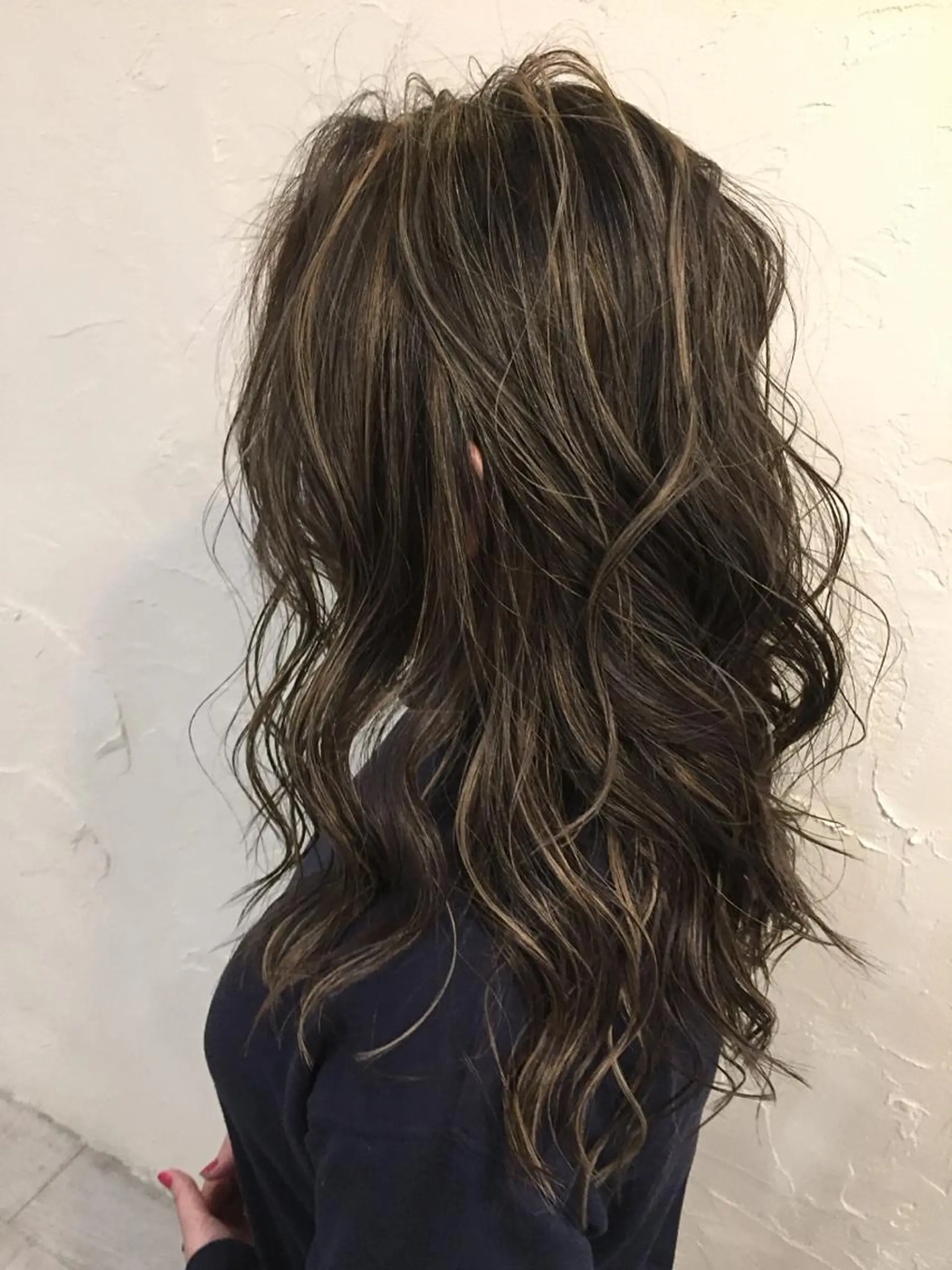 セミロング カラー 韓国レイヤー外国人風 透明感カラー髪質改善のヘアスタイル