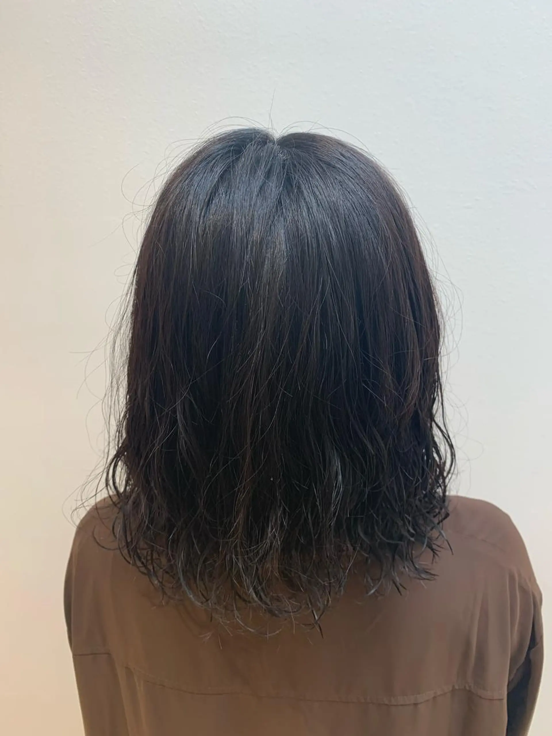 ミディアム アッシュ アッシュブラウン ヘアカラー 🐺ウルフ× ハイトーン🐺MOEのヘアスタイル