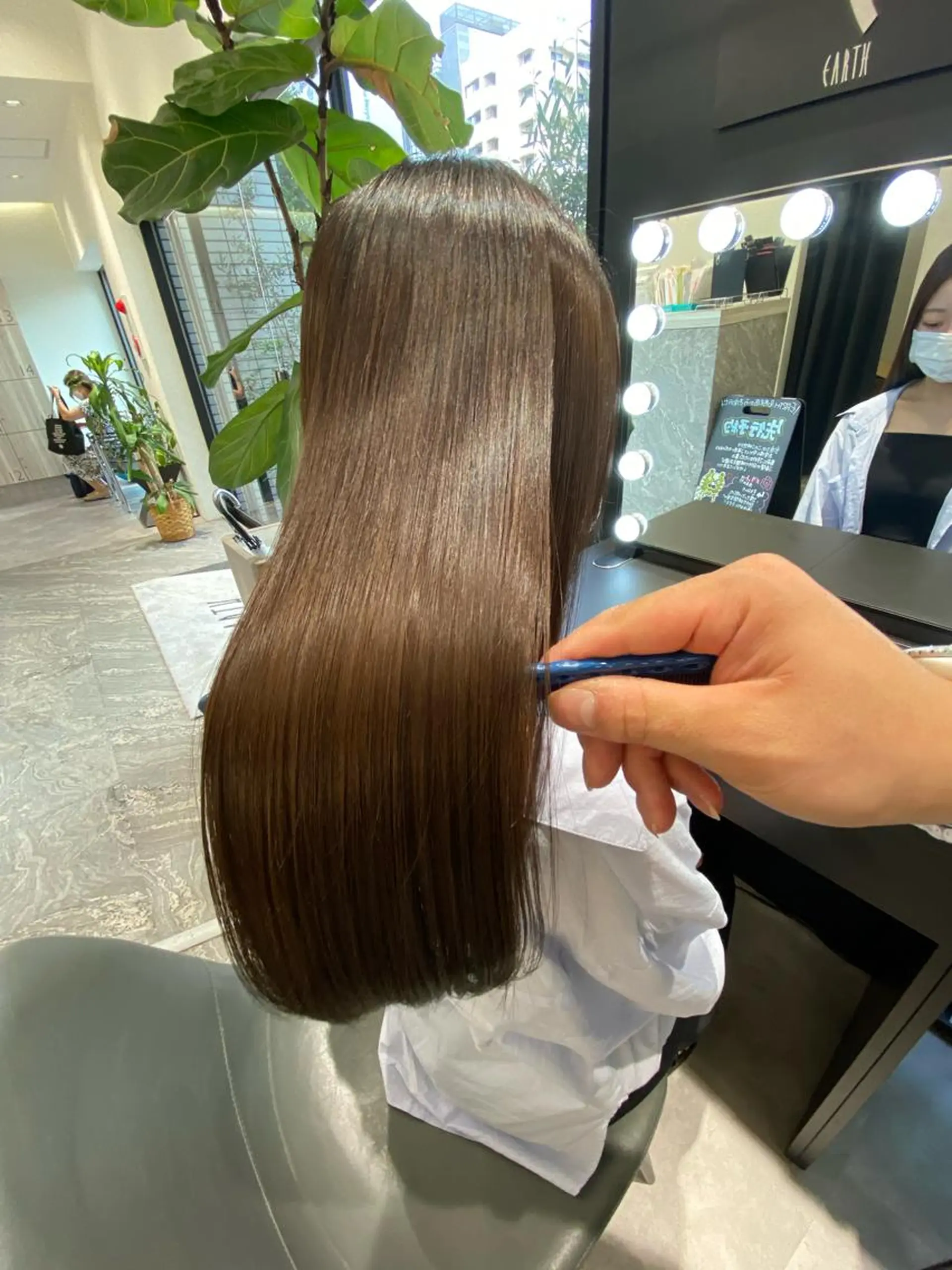 ロング ムトウセイマ/ 縮毛矯正/ブリーチのヘアスタイル