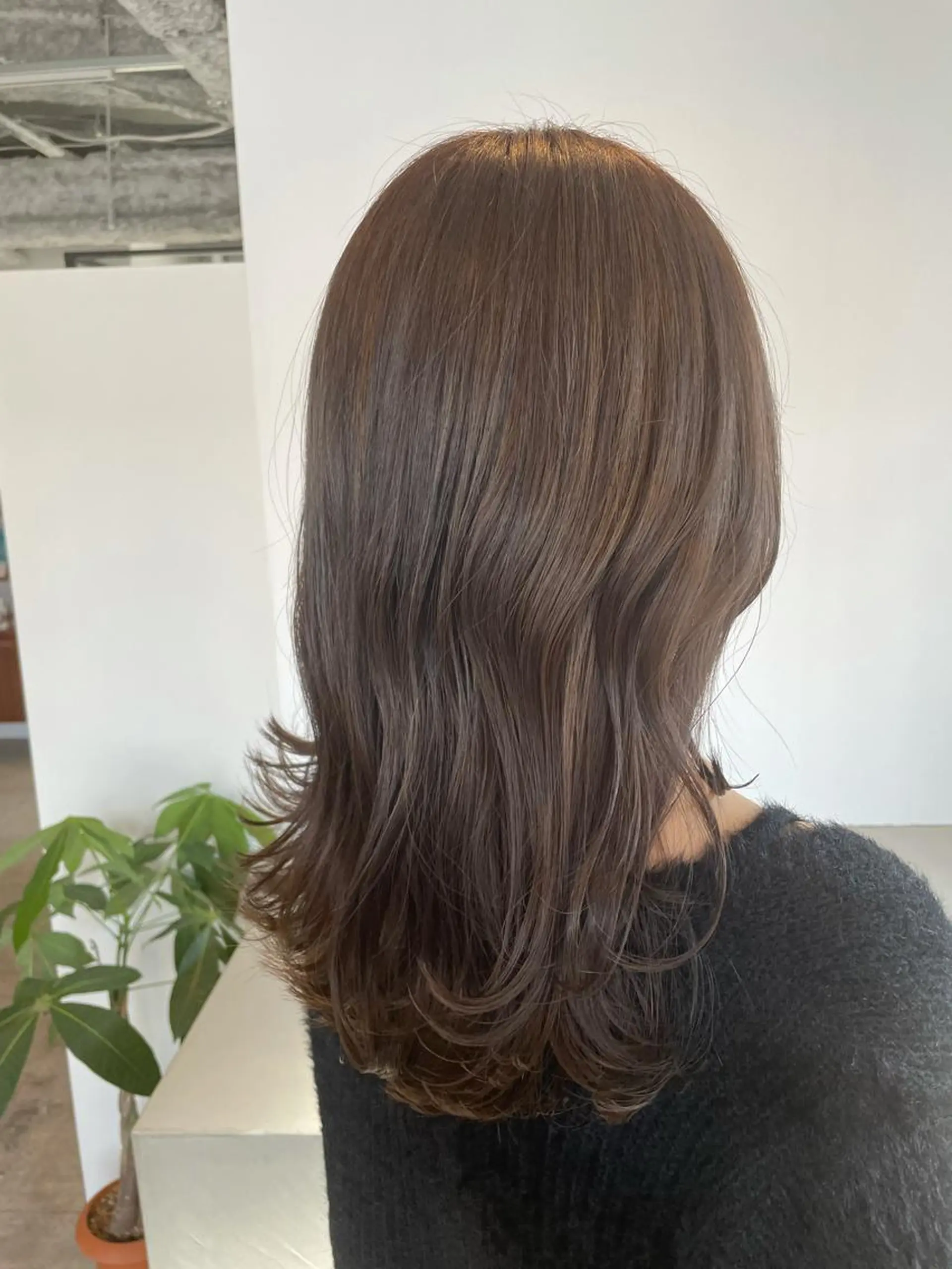 セミロング カラー ヘアアレンジ REONA🪽✨薬院 レイヤーカット🫧のヘアスタイル