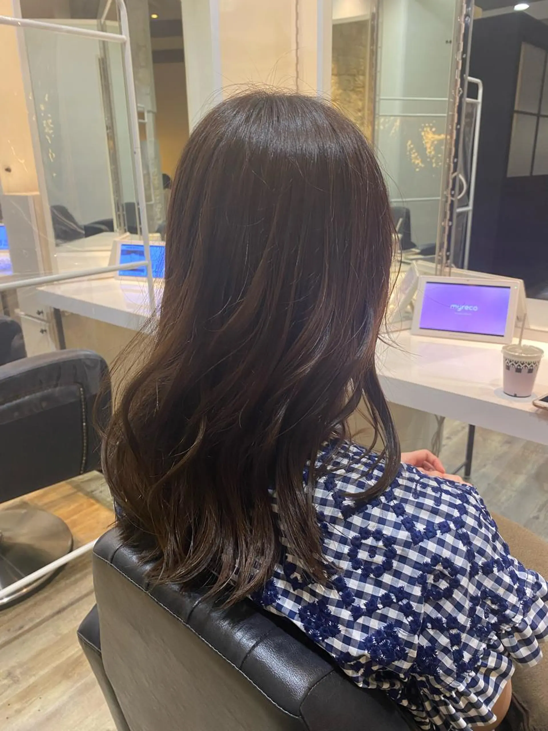 ミディアム Ashanti 磯崎のヘアスタイル