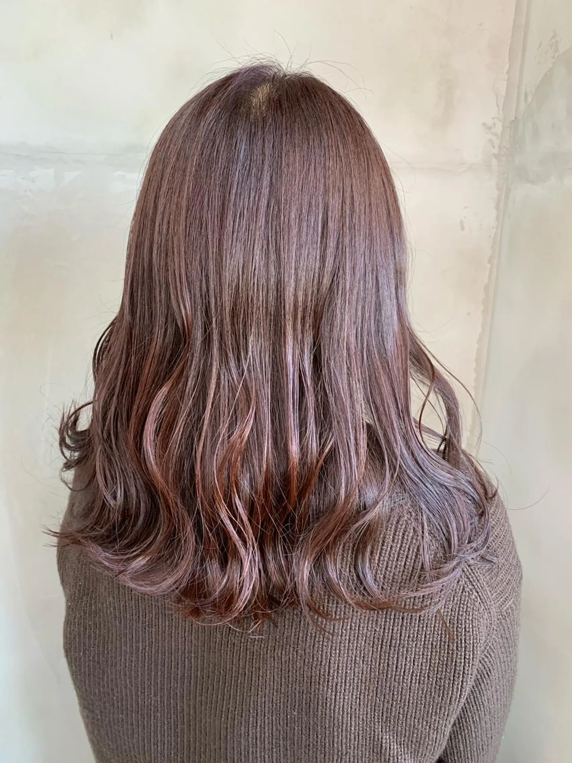 セミロング カラー アッシュ バレイヤージュ ベージュカラー ブロンド ブルーカラー ヘアカラー レイヤーカット/ 艶カラー/RYOMAのヘアスタイル