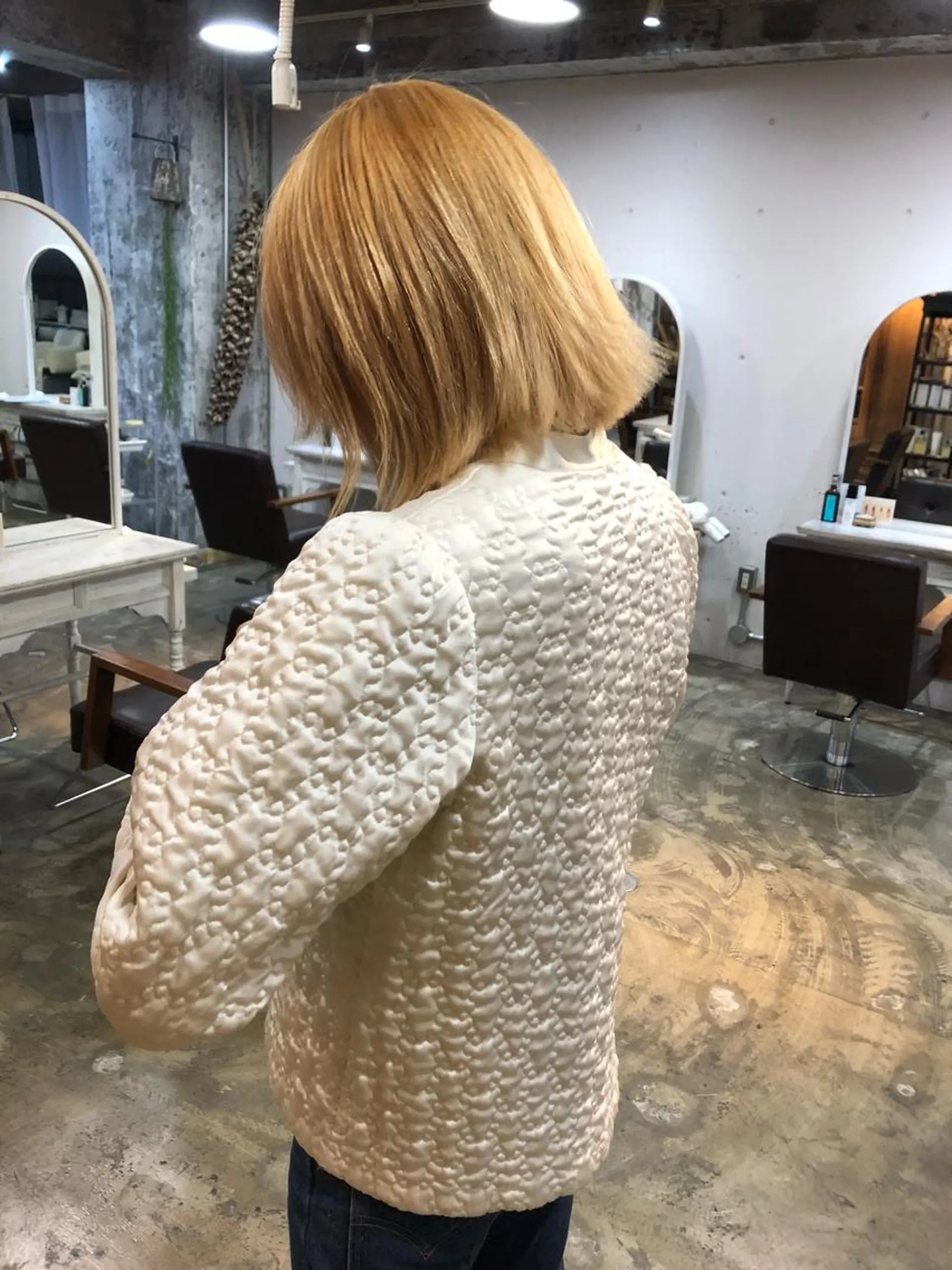 ミディアム カラー ブロンド Pia ツボイ ケイタのヘアスタイル