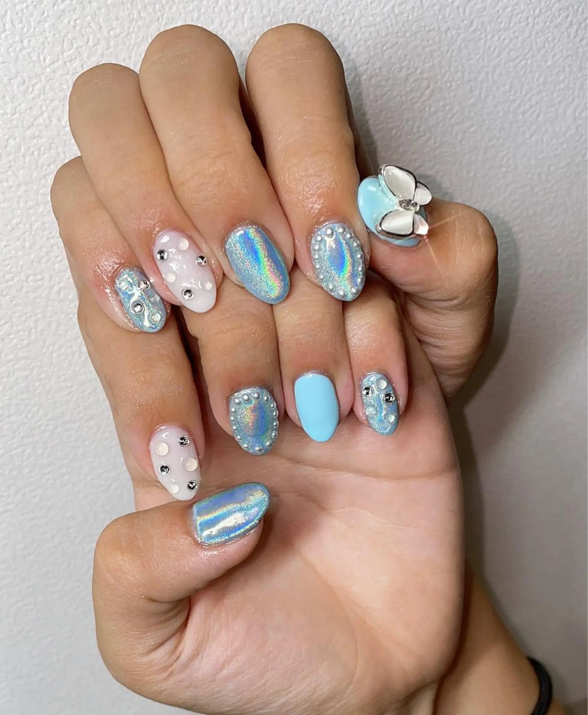 ネイル ハンドネイル VIERU 🌈🎀💖のネイルデザイン