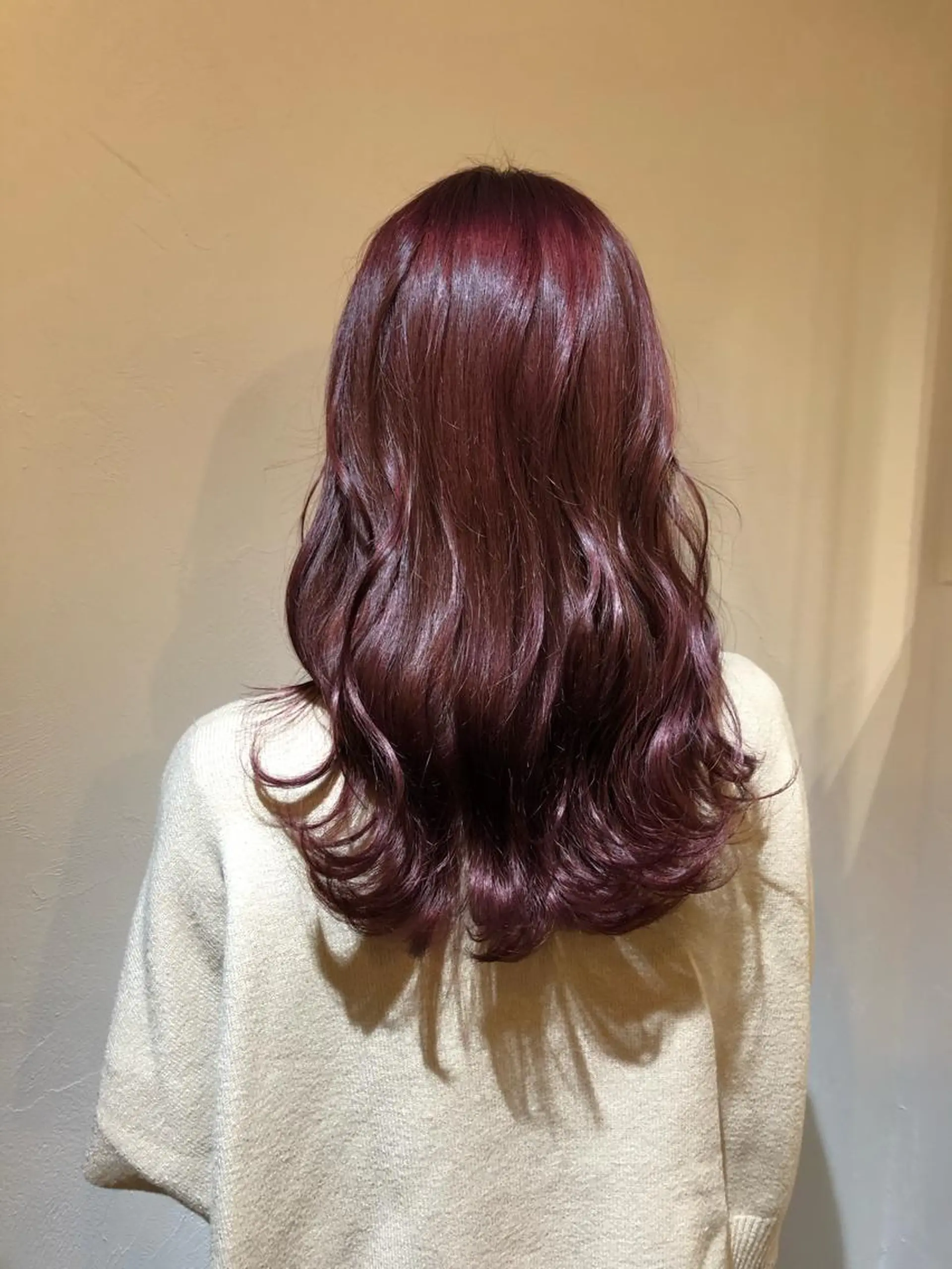 セミロング カラー カシス ピンクカラー ベイリコルド　アトリ 店長　宮城一真のヘアスタイル