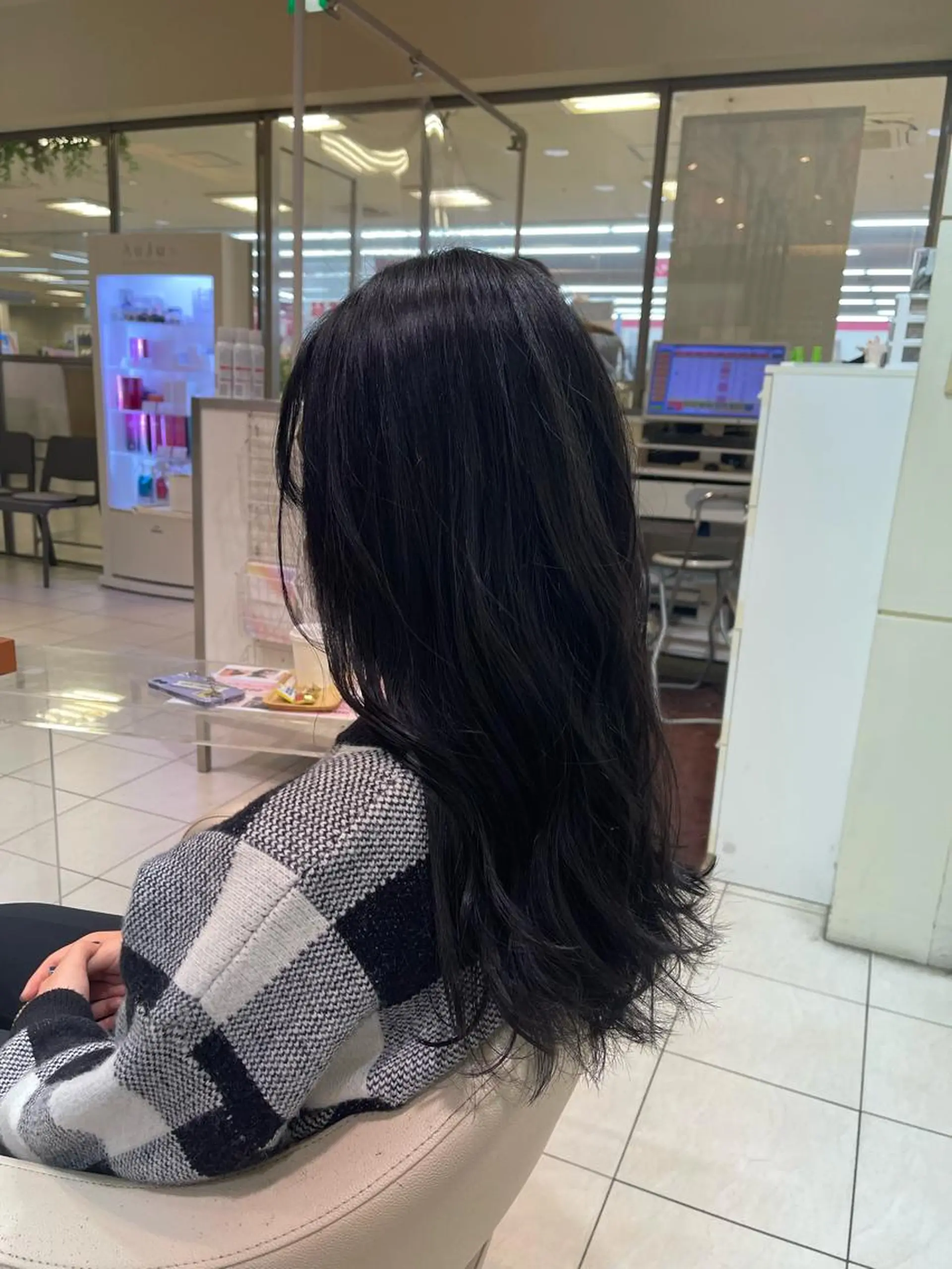 ロング カラー 黒髪 ブルーカラー ブルーブラック カネヒラ リョウスケのヘアスタイル