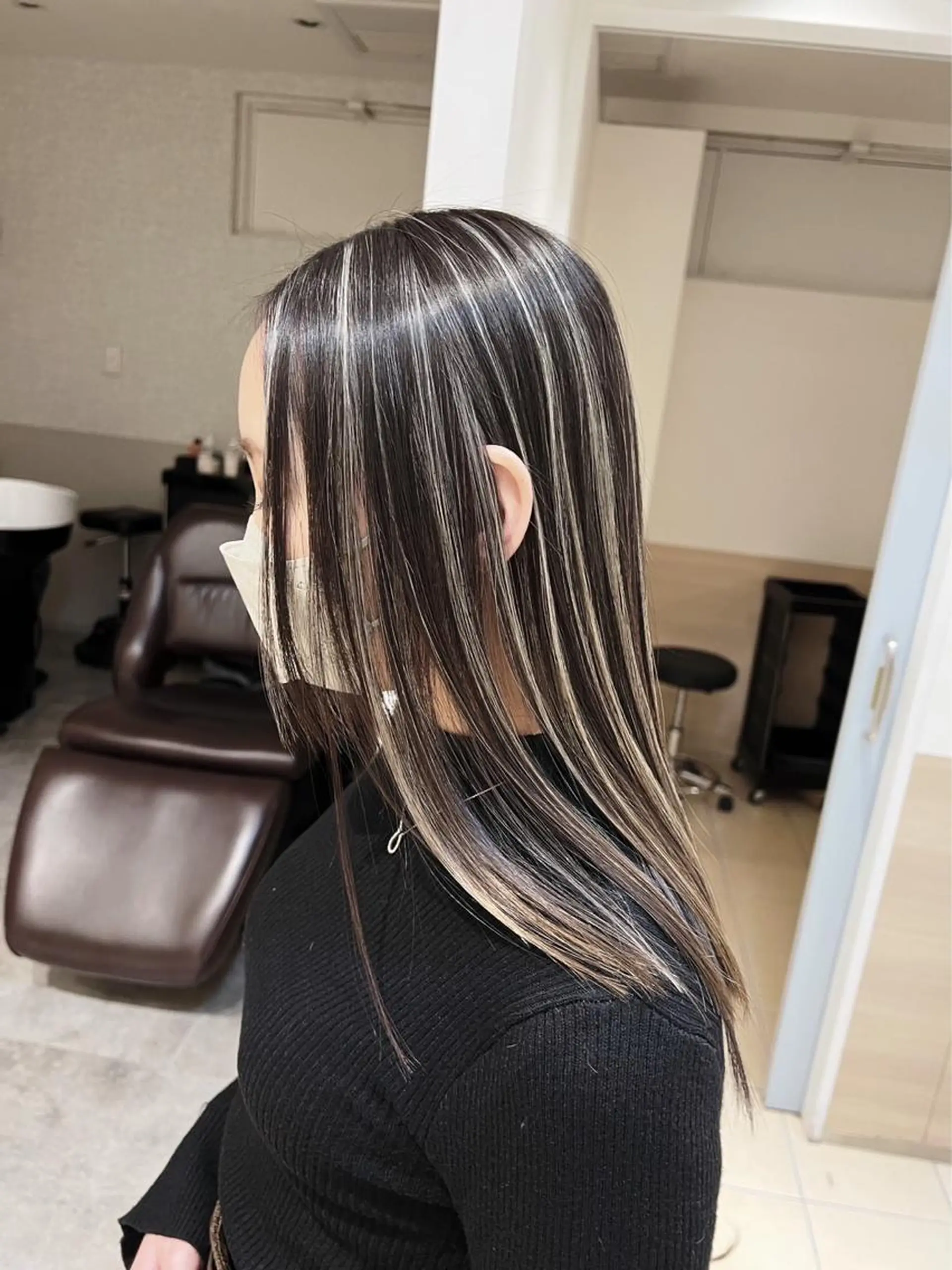 ミディアム カラー ダークグレー ダークグレージュ グレージュ ハイライトカラー ハイライト ヘアカラー トリートメント 指名数No.1 /NAOYAのヘアスタイル