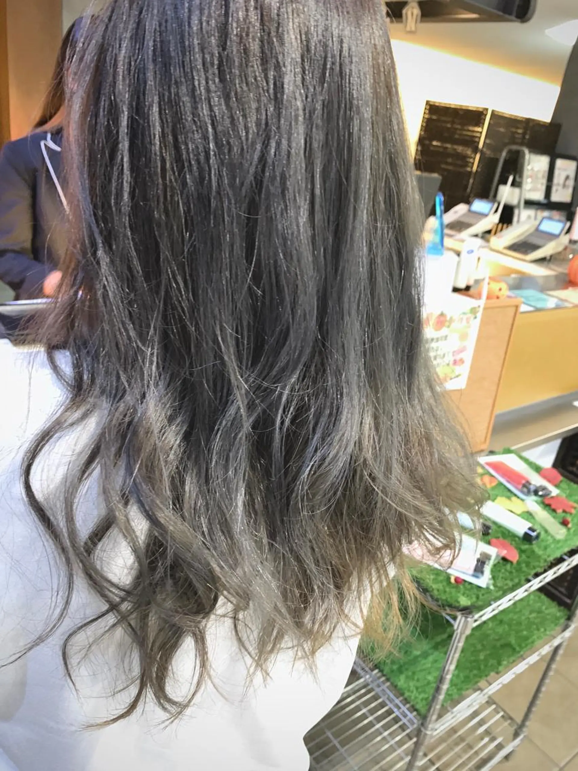 セミロング カラー 宮永 智香のヘアスタイル
