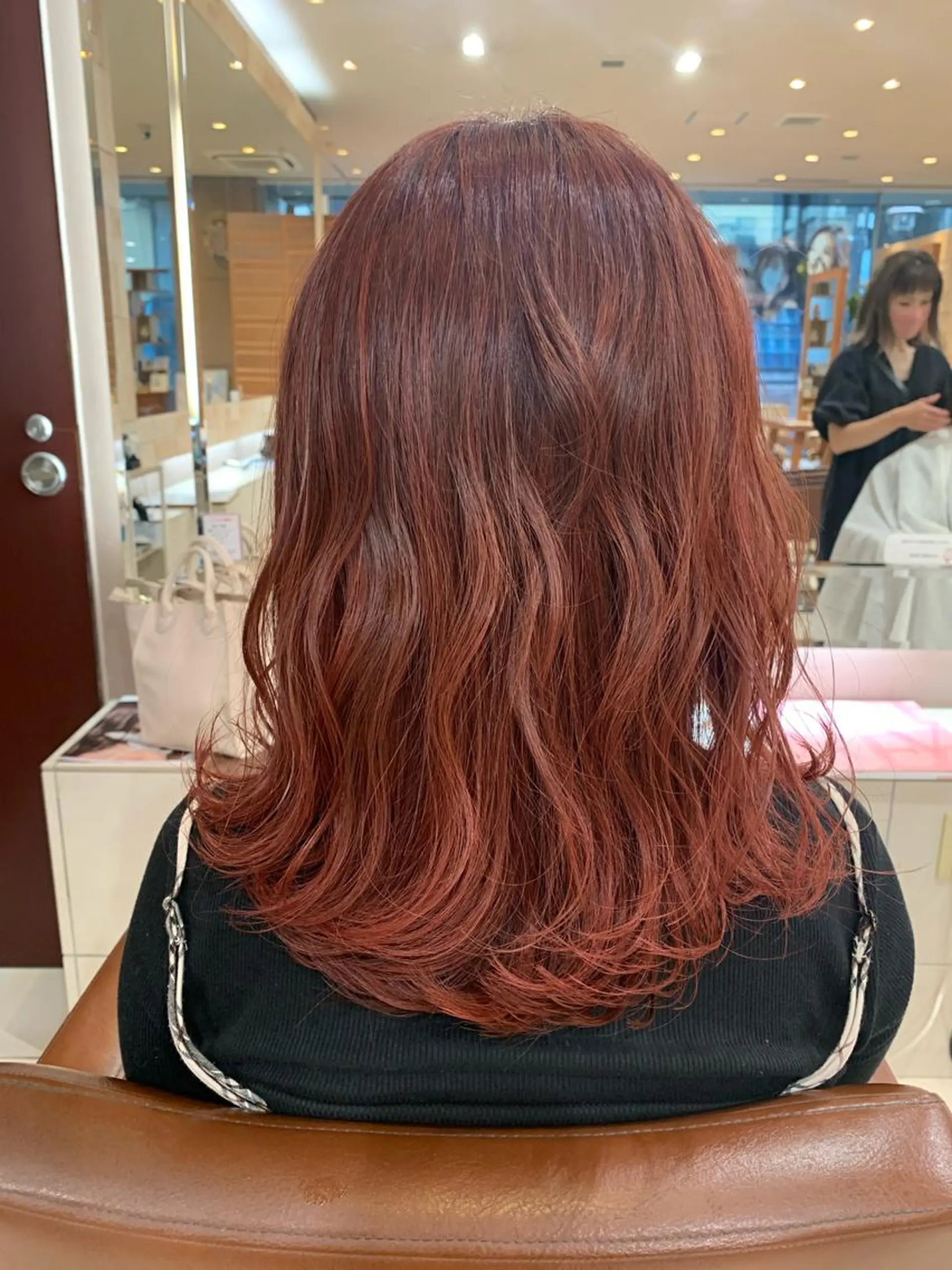 ミディアム カラー カット ヘアカラー トリートメント ハイトーンカラー🩵 耳ツボジュエリー👂のその他イメージ