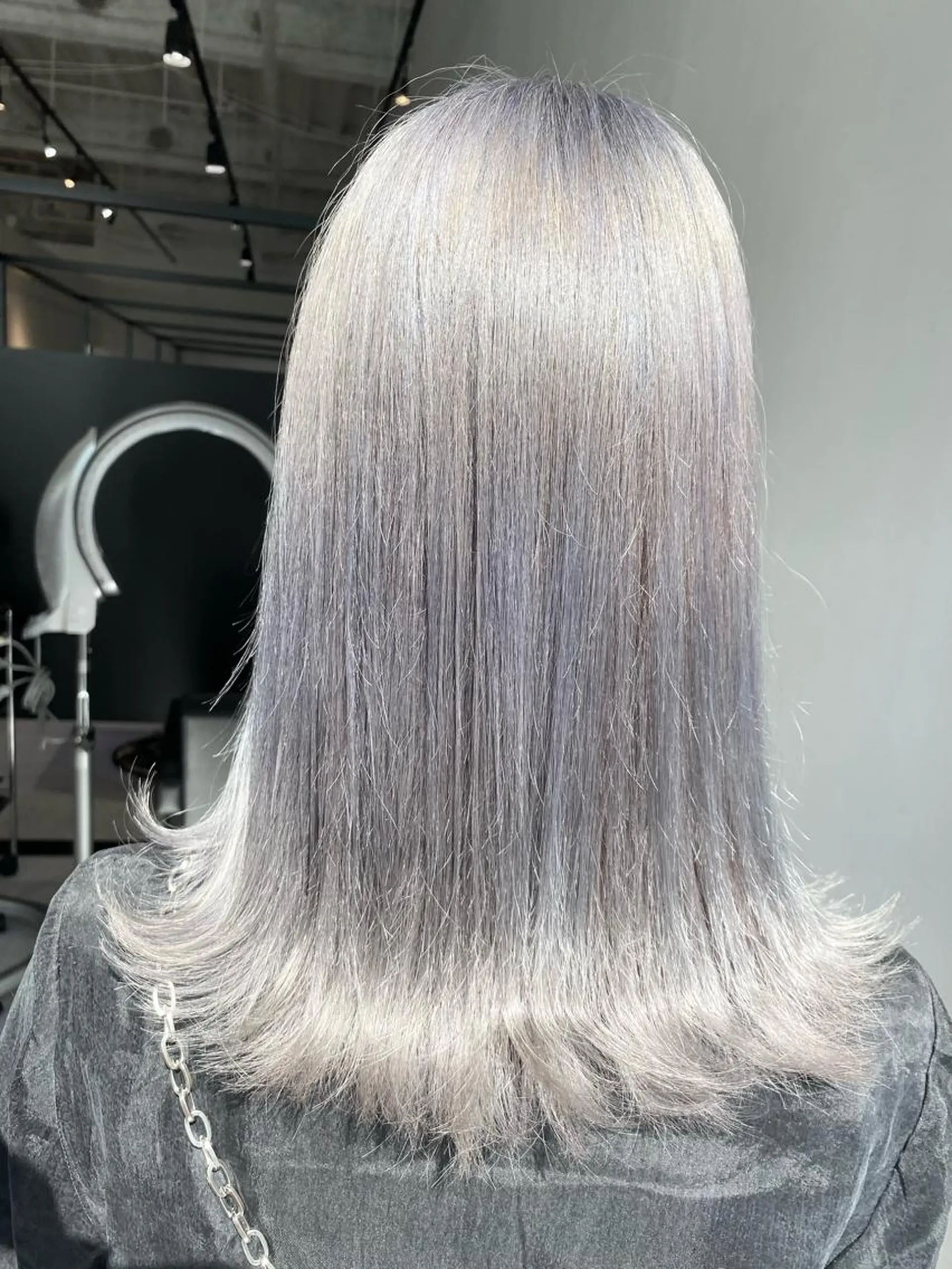 セミロング カラー カット ヘアカラー salowin梅田茶屋町suite所属・ハイトーンヘア/ 島崎　タクミのヘアスタイル