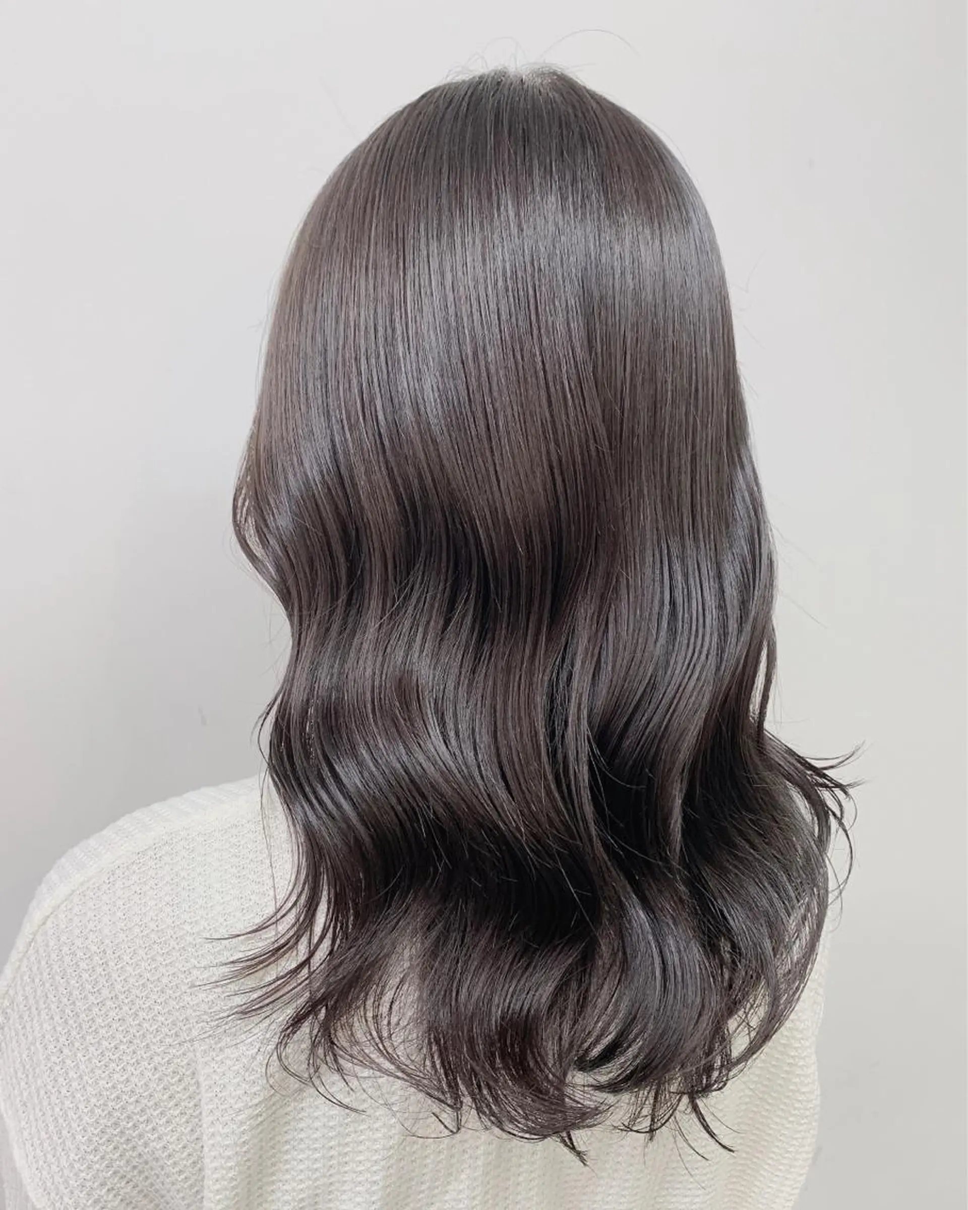 セミロング カラー ヘアカラー トリートメント ⛄️冬の透明感 カラー⛄️大西のヘアスタイル