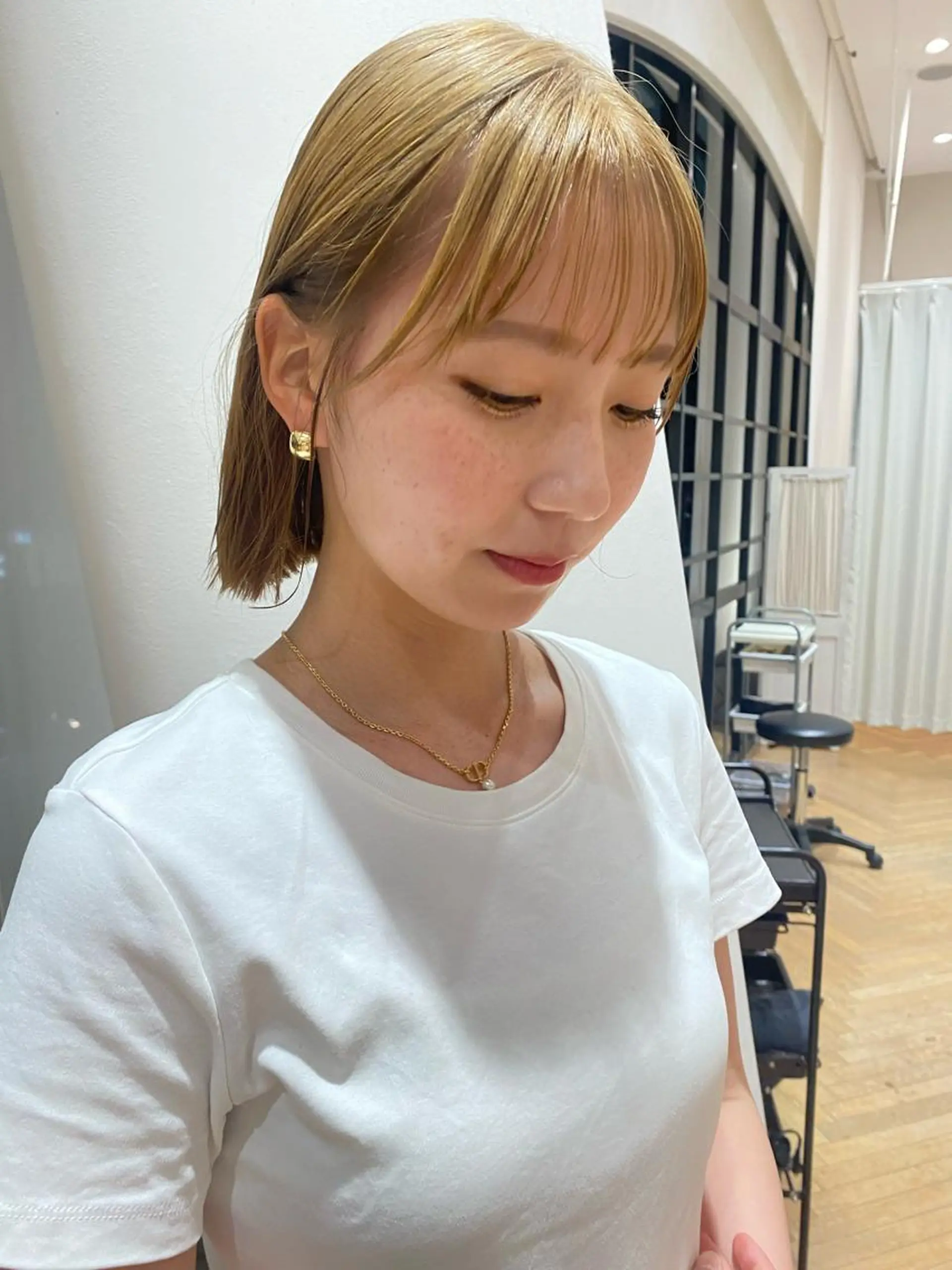 カラー ボブ 増井 彩乃のヘアスタイル