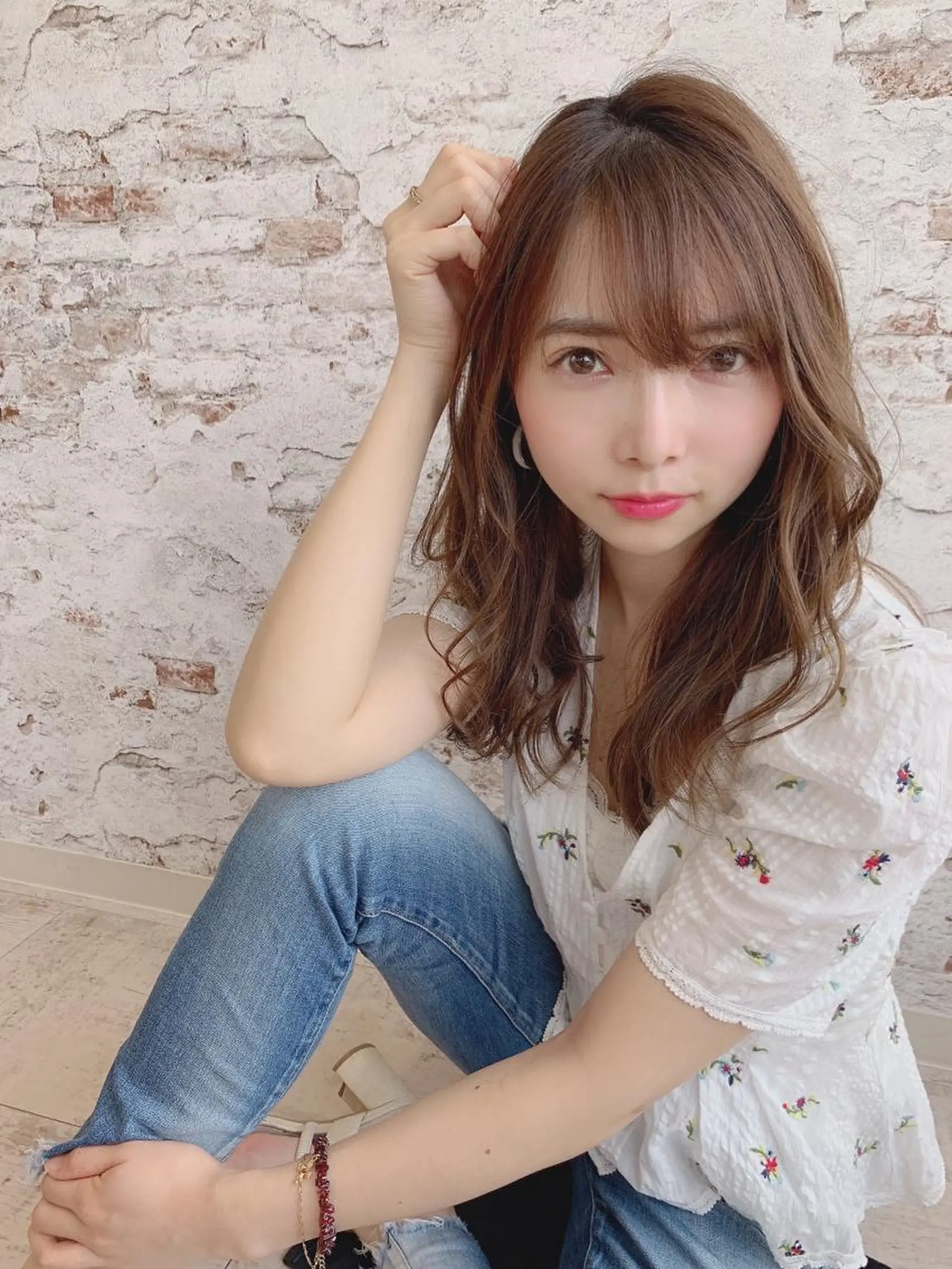 セミロング カラー ヘアアレンジ うざバング Watai 艶髪 當間 大知のヘアスタイル