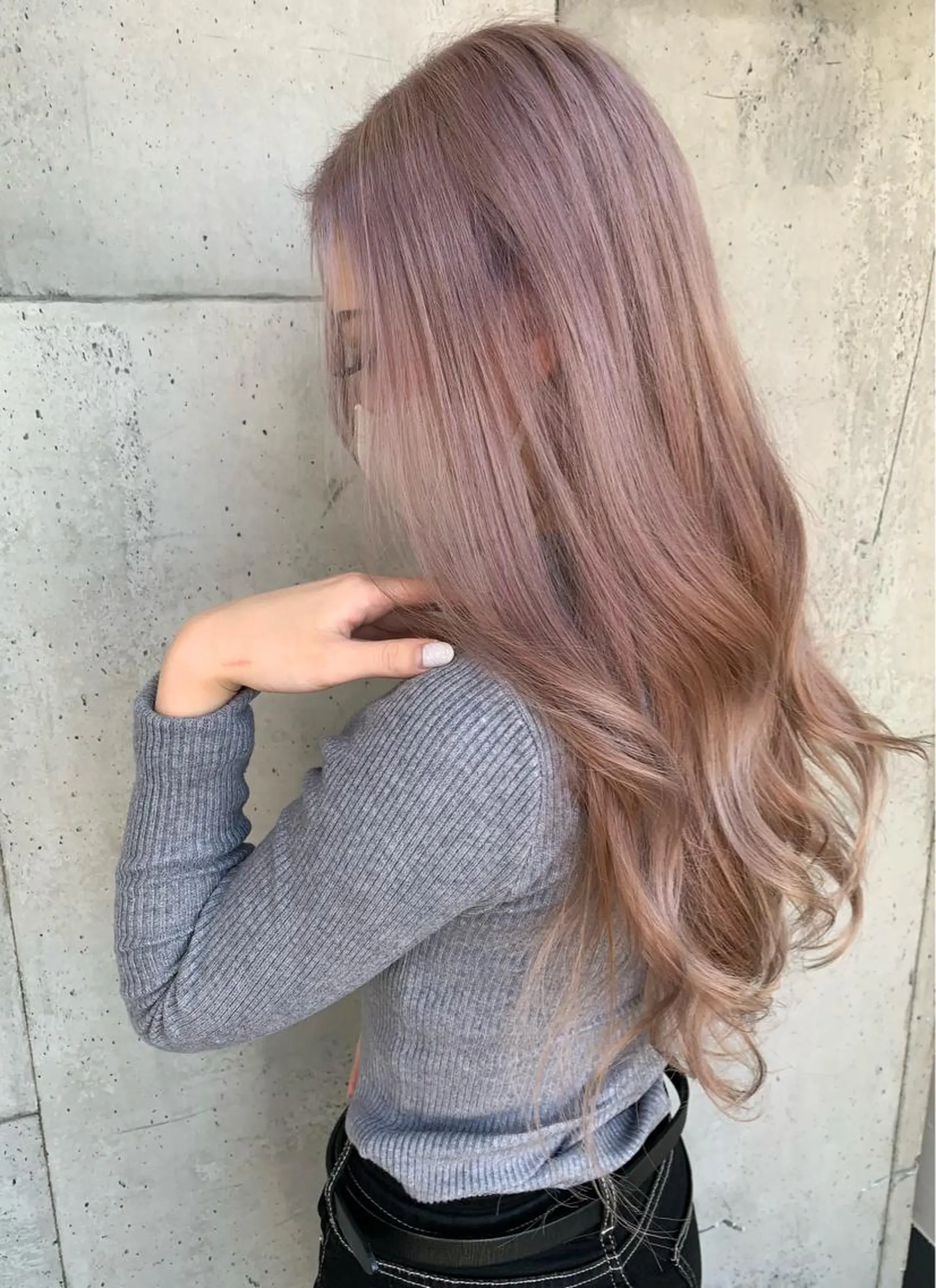 ロング カラー アッシュ ベージュカラー グレージュ ハイトーンカラー ピンクカラー Mikuri 【Little】のヘアスタイル