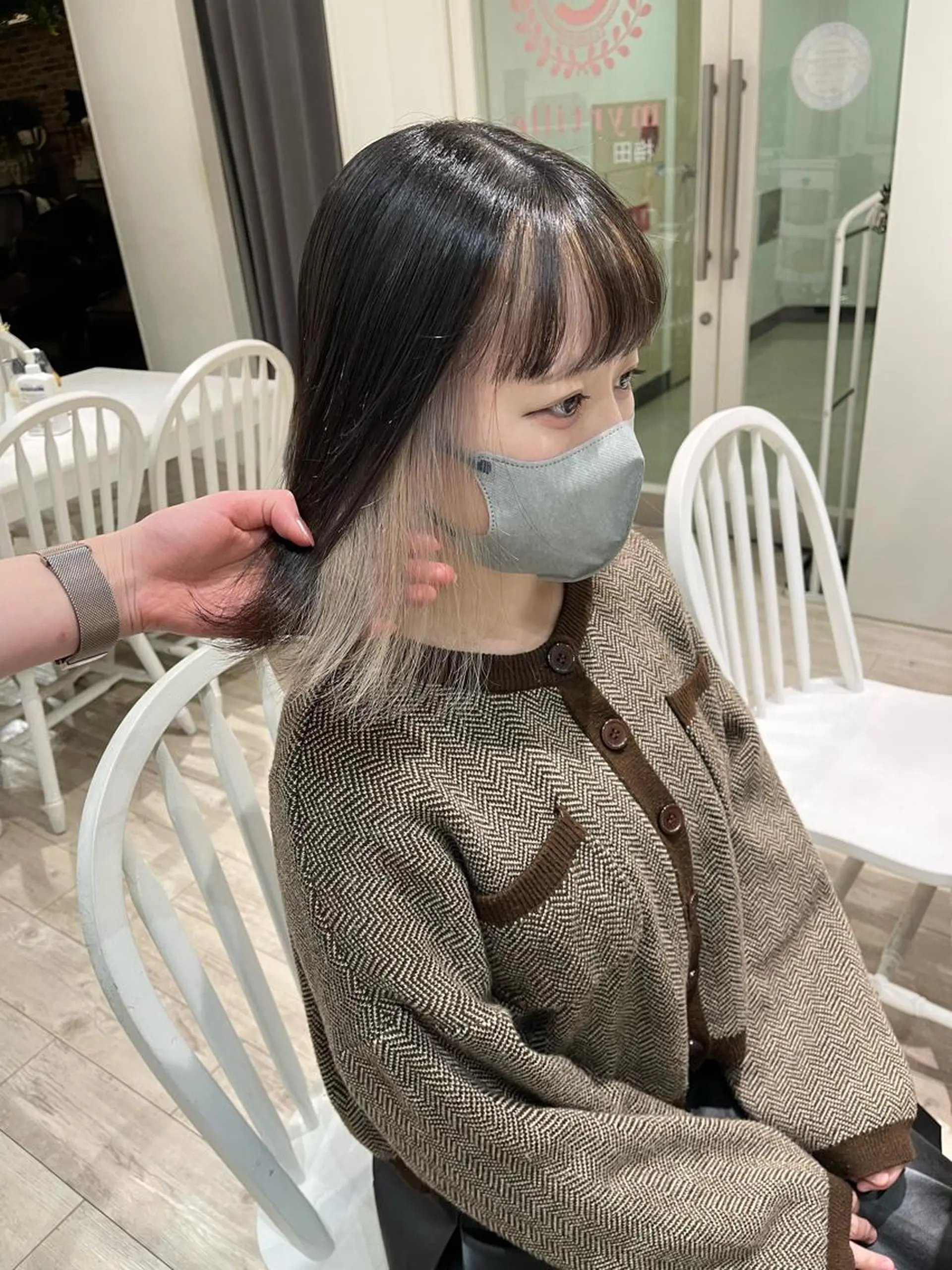 カラー ベージュカラー ブリーチ ホワイトベージュ 盛れる顔まわり✨🎀 レイヤー別所好葉のヘアスタイル