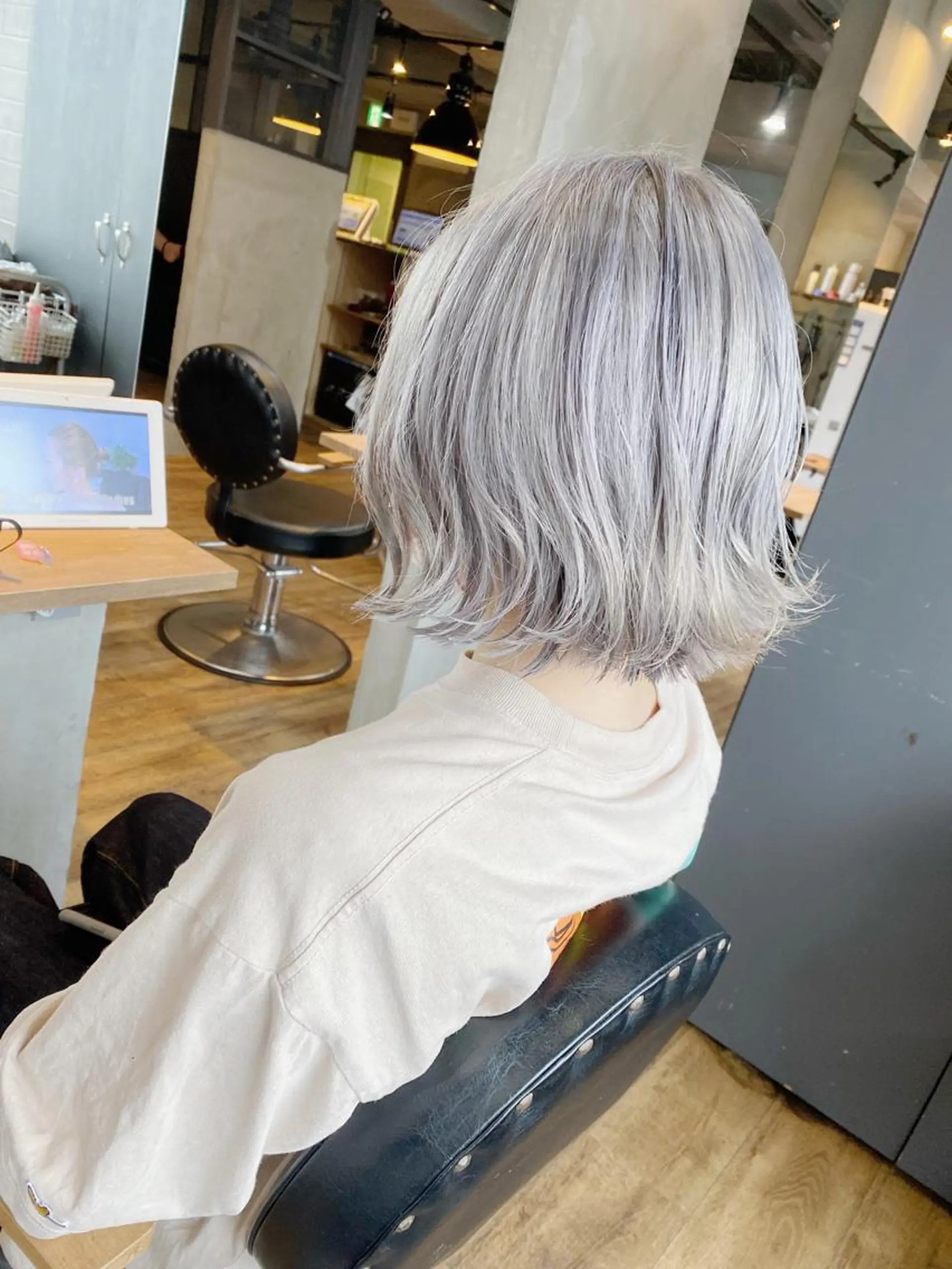 ミディアム ヘアカラー yoriダブルカラー 代表すがわらのヘアスタイル