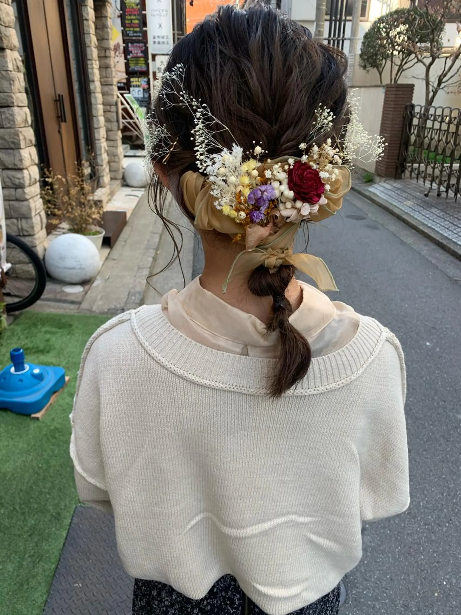 ミディアム カラー ハイトーンカラー 卒業式のヘアスタイル ヘアセット MARU パーマ/レイヤーのヘアスタイル