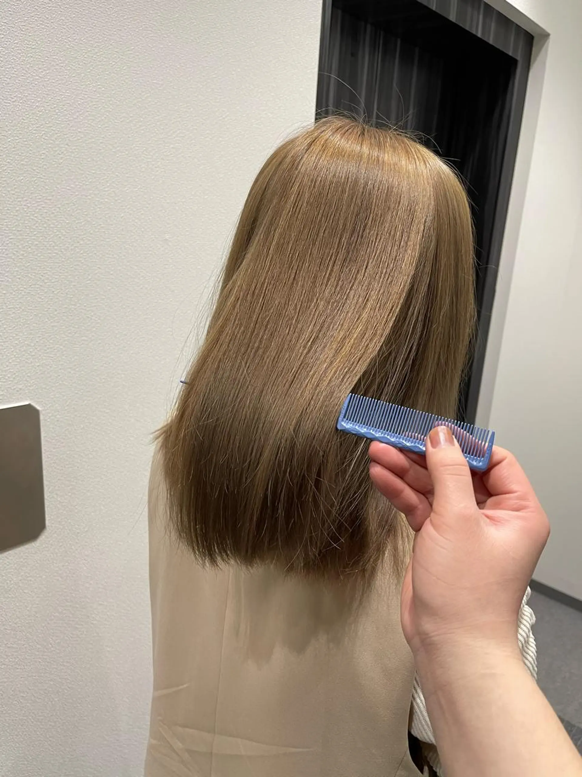 ミディアム カラー ベージュカラー ミルクティーベージュ 西梅田🌿髪質改善 井手　浩太朗のヘアスタイル