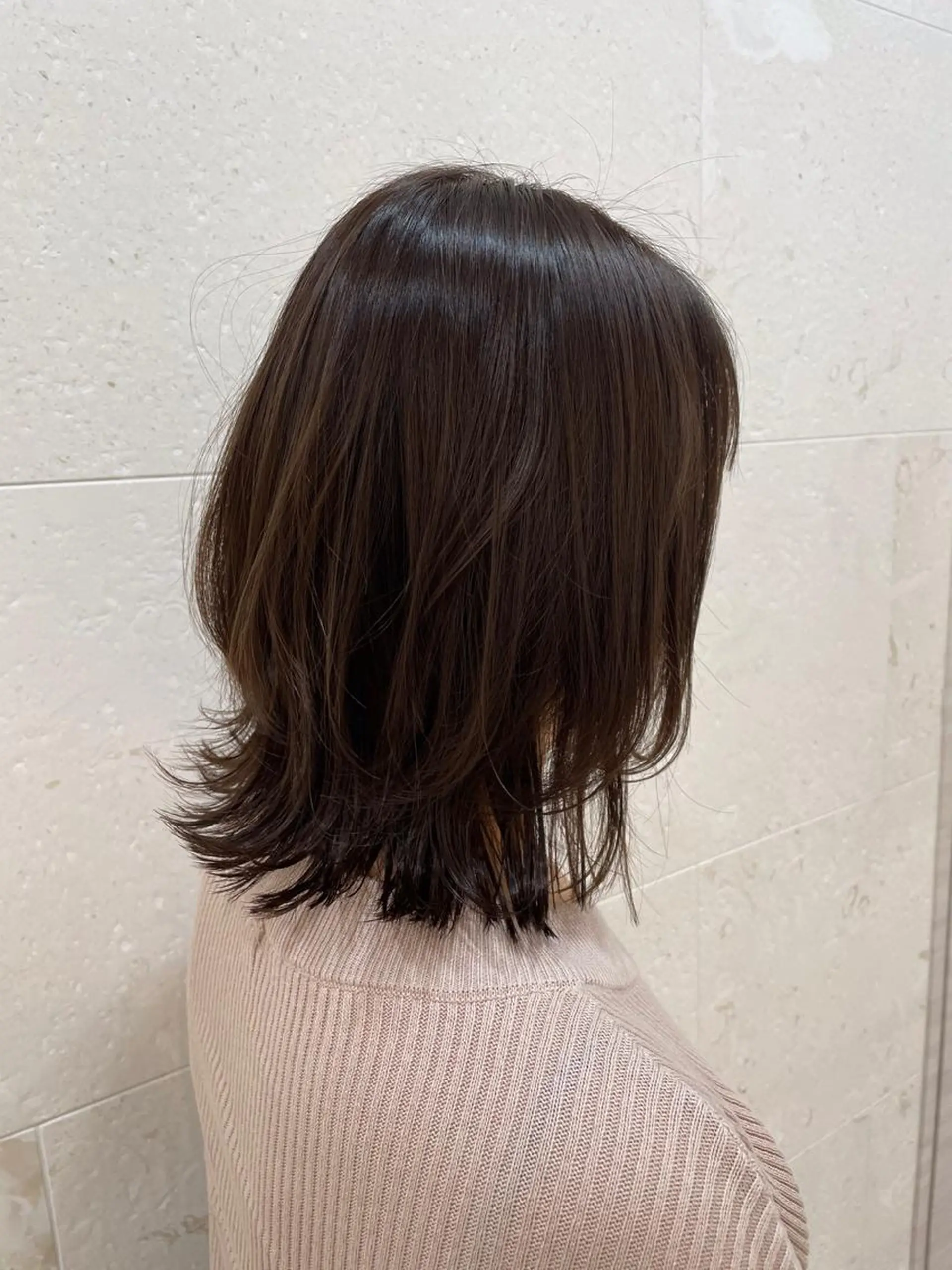 セミロング カラー レイヤーカット カット ヘアカラー トリートメント 斉藤 貴也のヘアスタイル