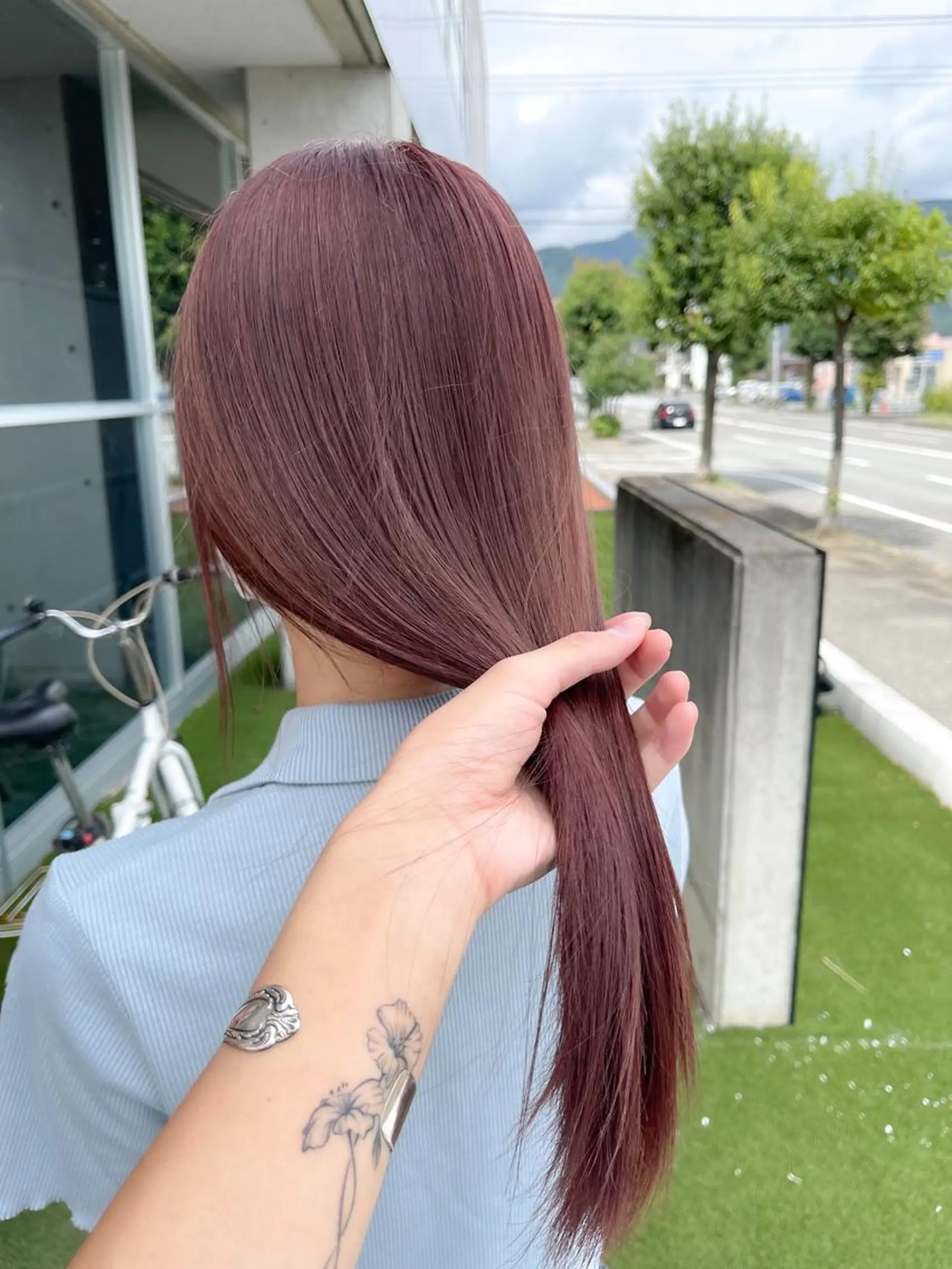 カラー ベージュカラー ピンクカラー ピンクベージュ 清水 亮太／赤み消しカラーのヘアスタイル