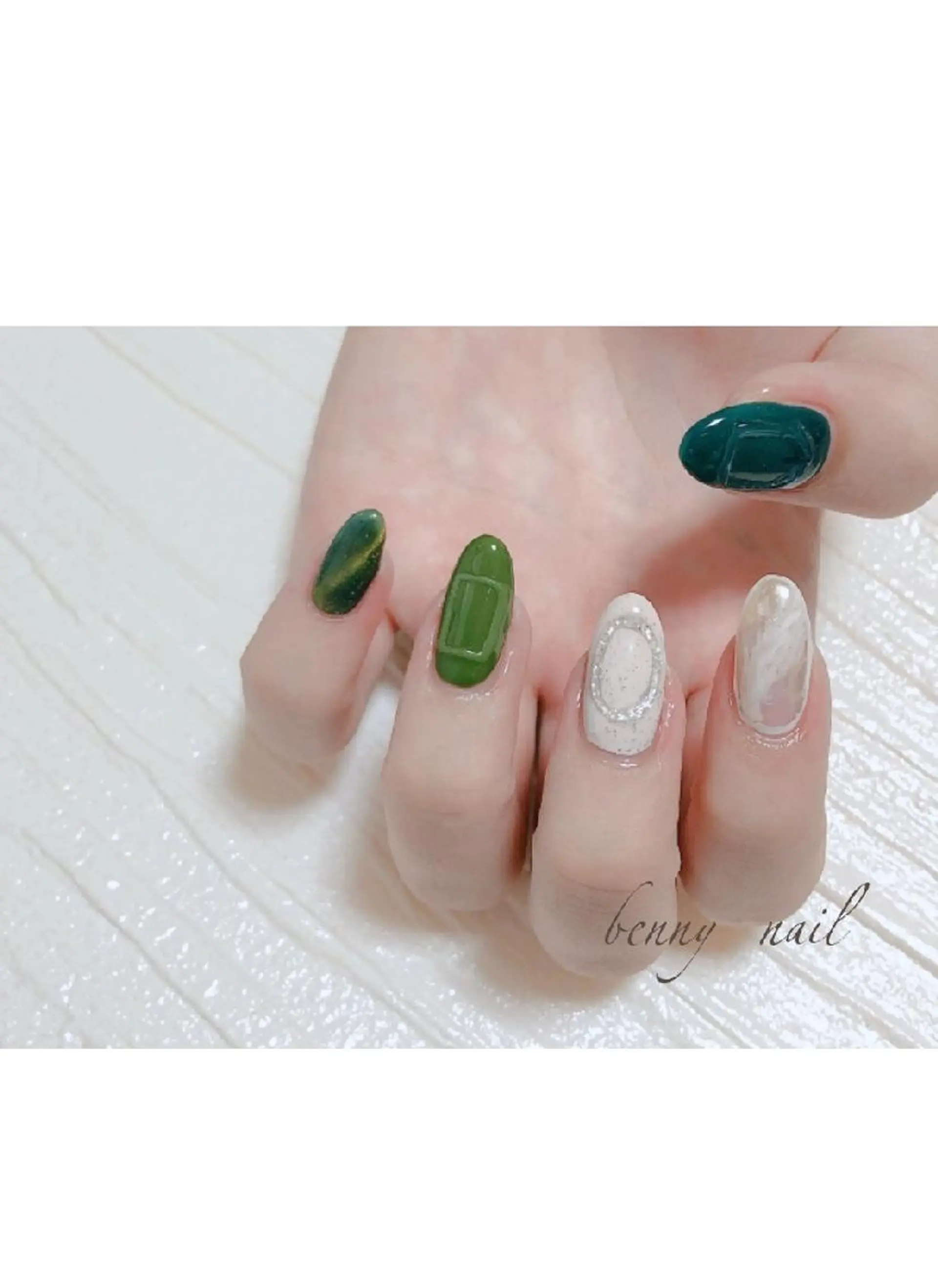 ネイル グリーン 最終受付23時半 benny nailのネイルデザイン