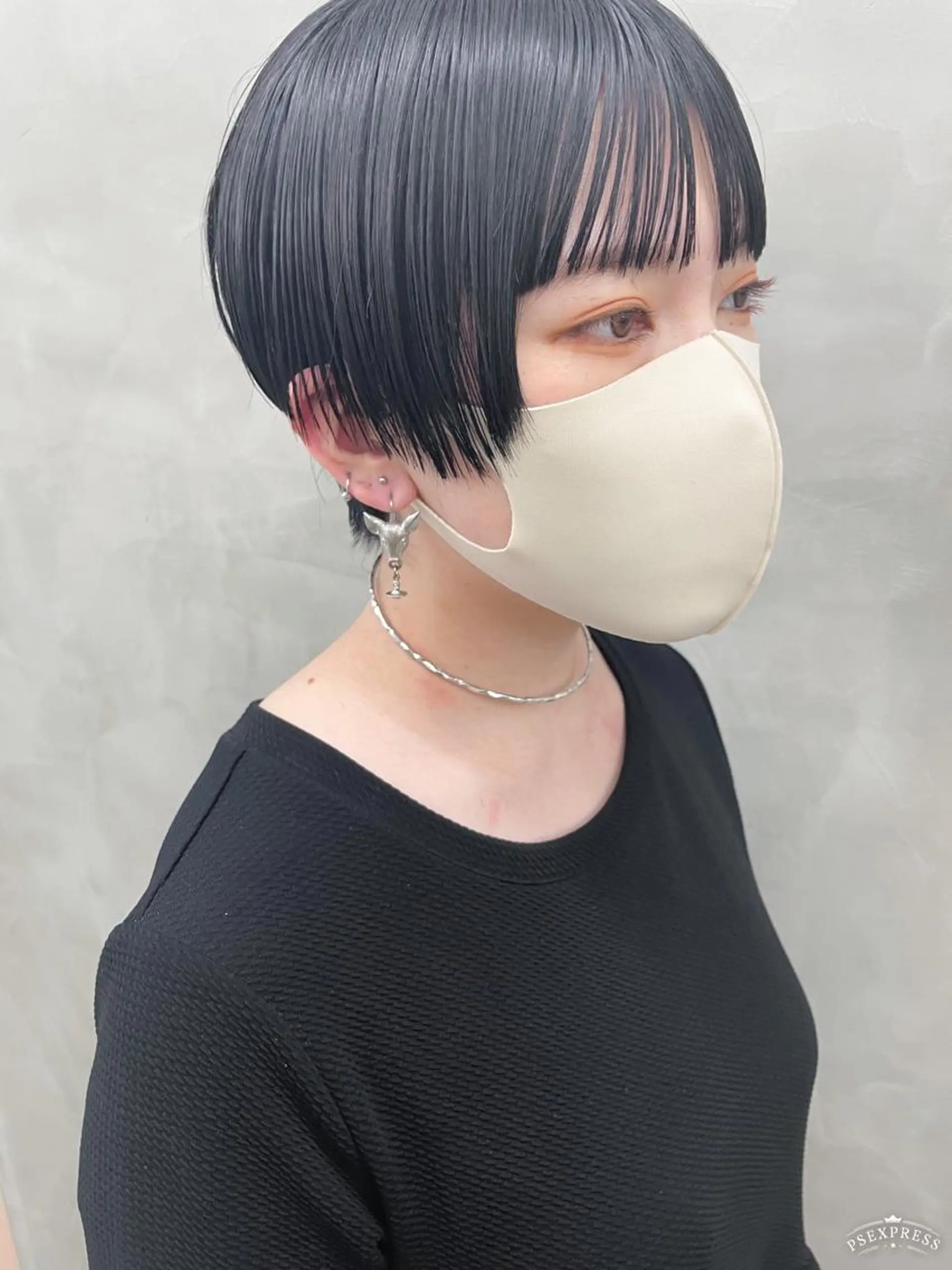 ショート 💜ショート💜 ウルフ、ボブ二色亜美のヘアスタイル