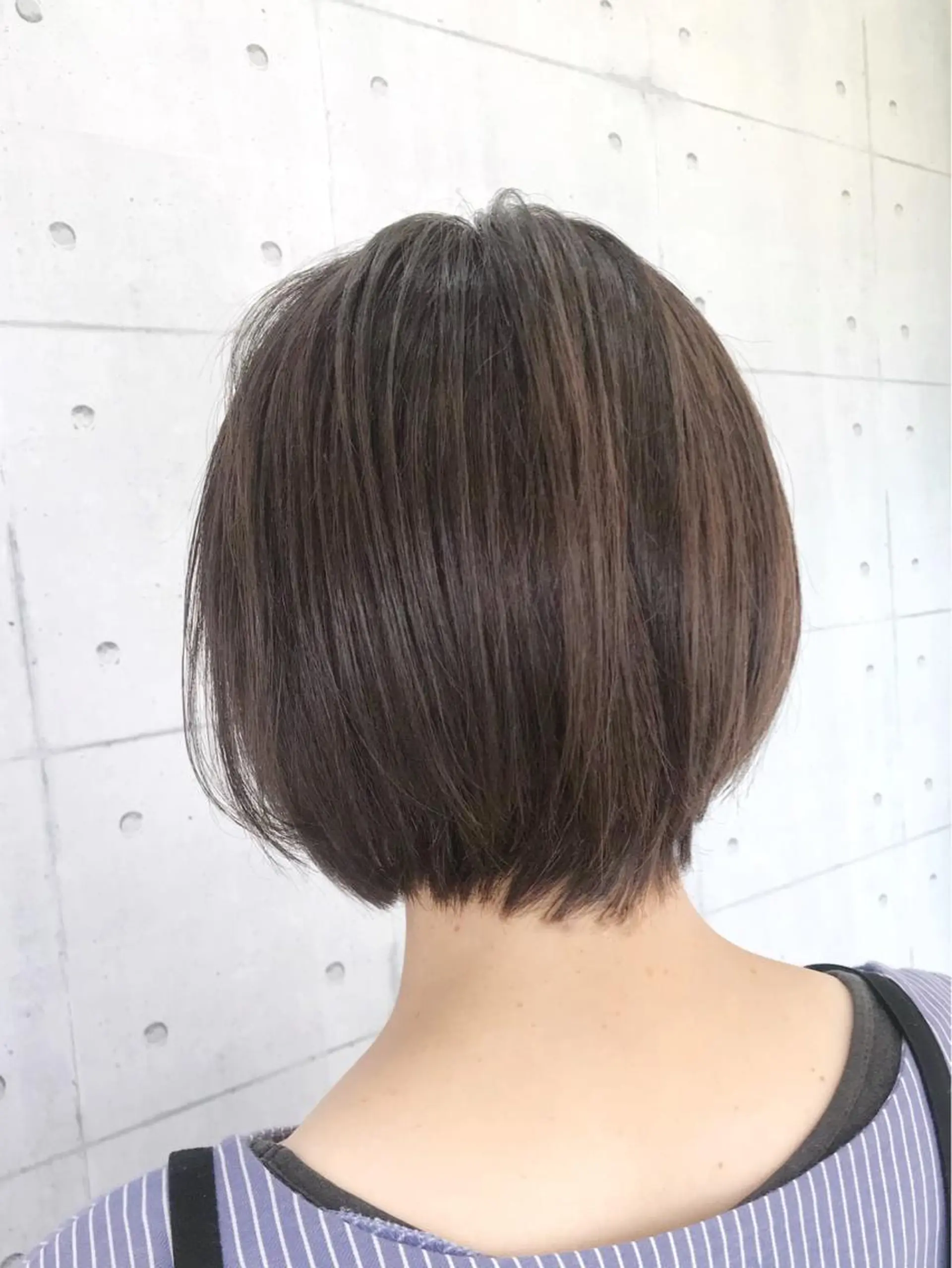 ショート カラー ショートボブ 透明感カラー グレージュ イルミナカラー ボブ カット ヘアカラー 高木 麻知子のヘアスタイル