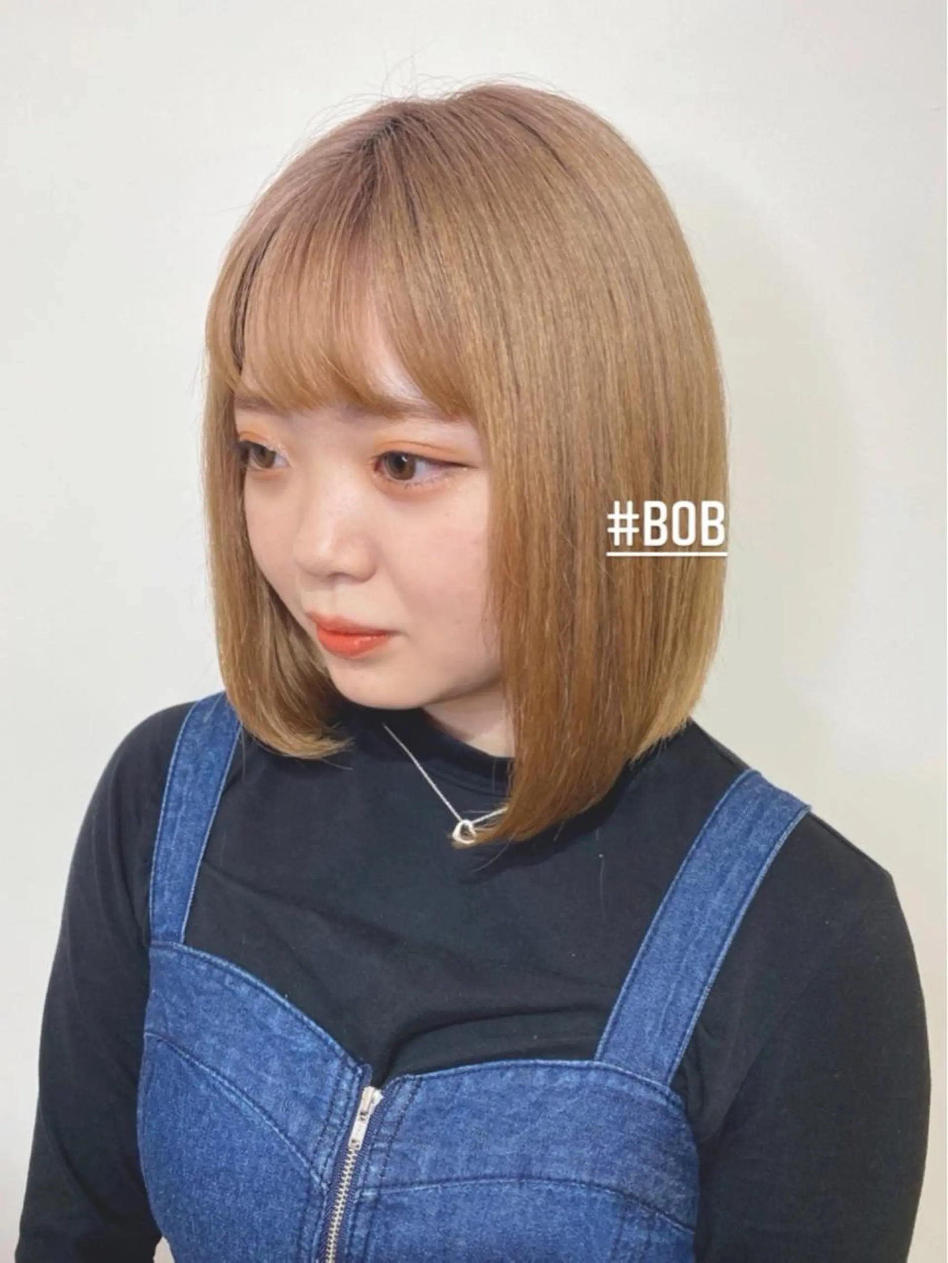 ミディアム ボブ 小川 美奈のヘアスタイル