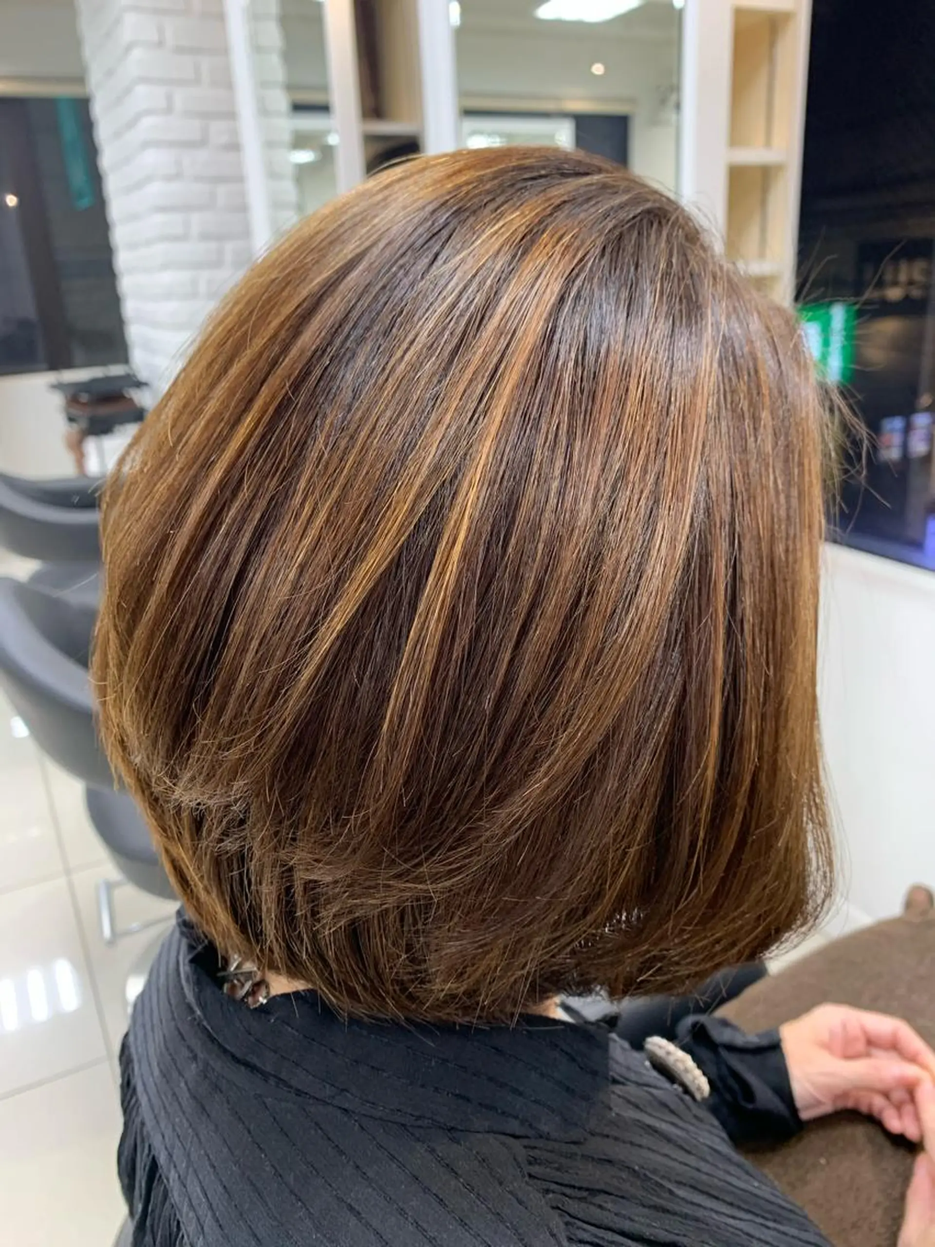 ショート カラー ハイライトカラー ボブ ハイライト カット ヘアカラー 【パーマ特化美容師】 ✂️✨飯田哲也のヘアスタイル