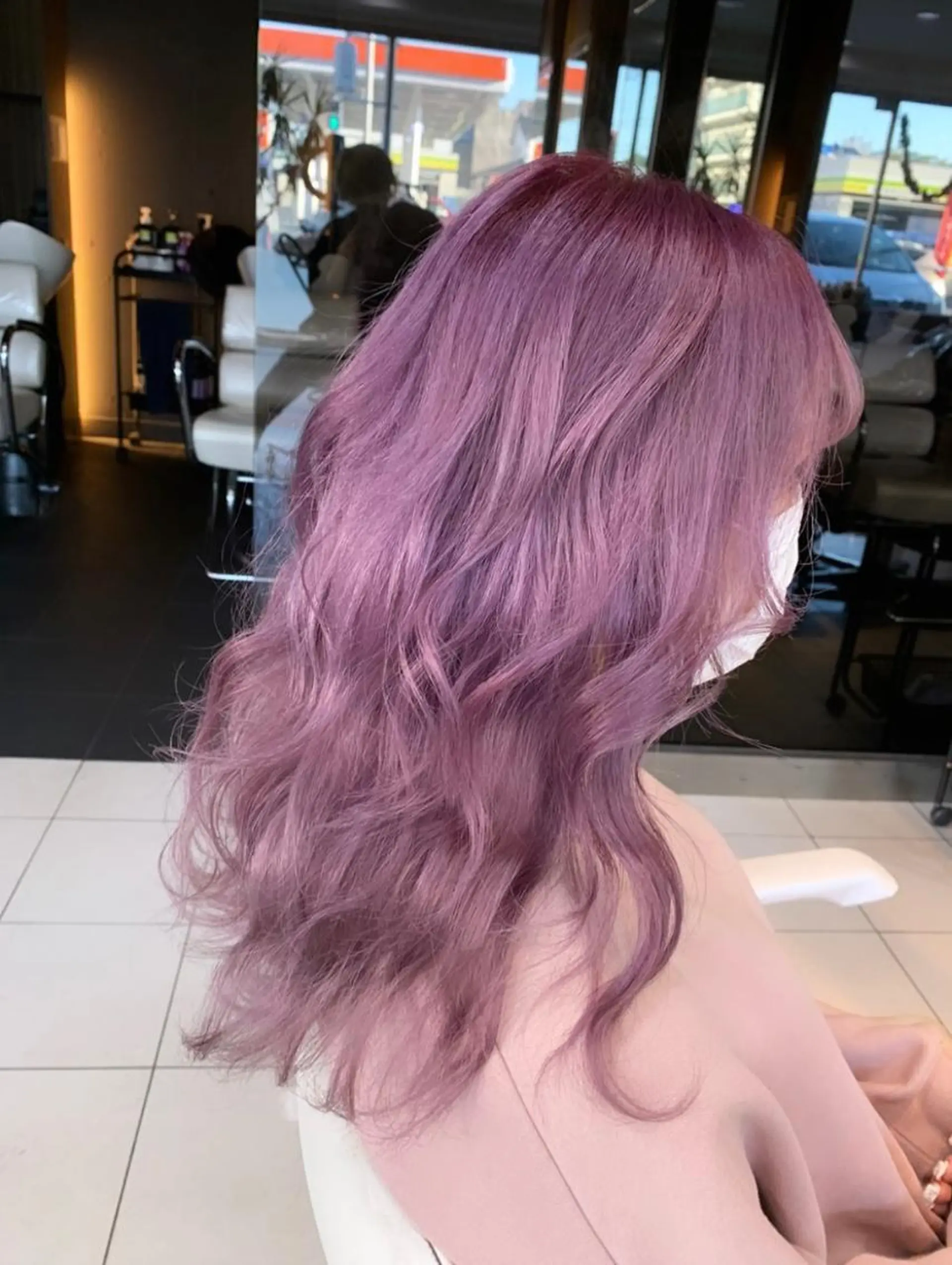 ロング カラー ブリーチ ケアブリーチ ラベンダーカラー トリートメント 脱白髪染め美容師 竹内涼乃のヘアスタイル