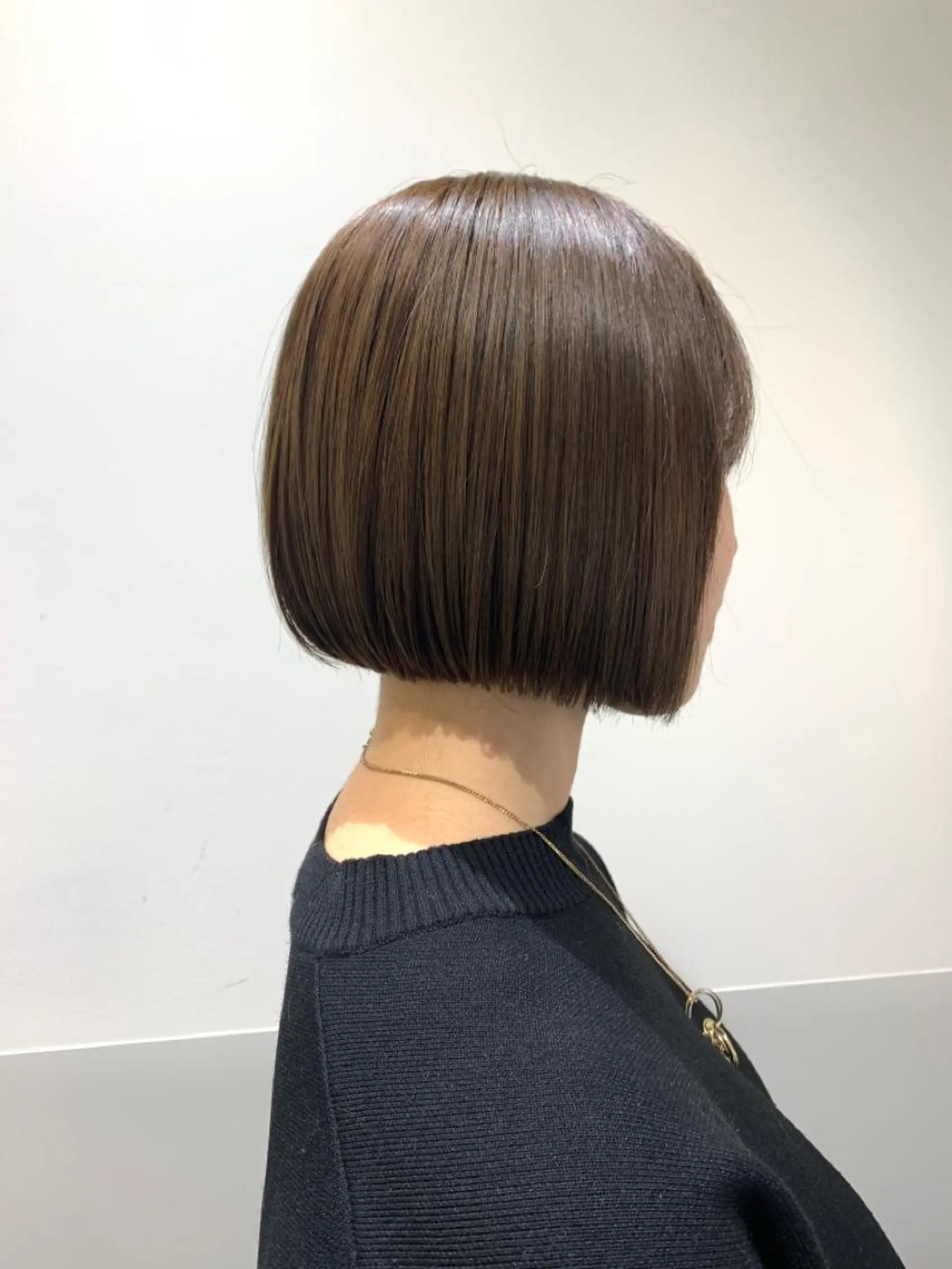 ショート カラー パーマ ヘアアレンジ ベージュカラー ボブ カット ヘアカラー トリートメント 🖤小顔ボブ/ウルフ レイヤー🖤山本諒のヘアスタイル