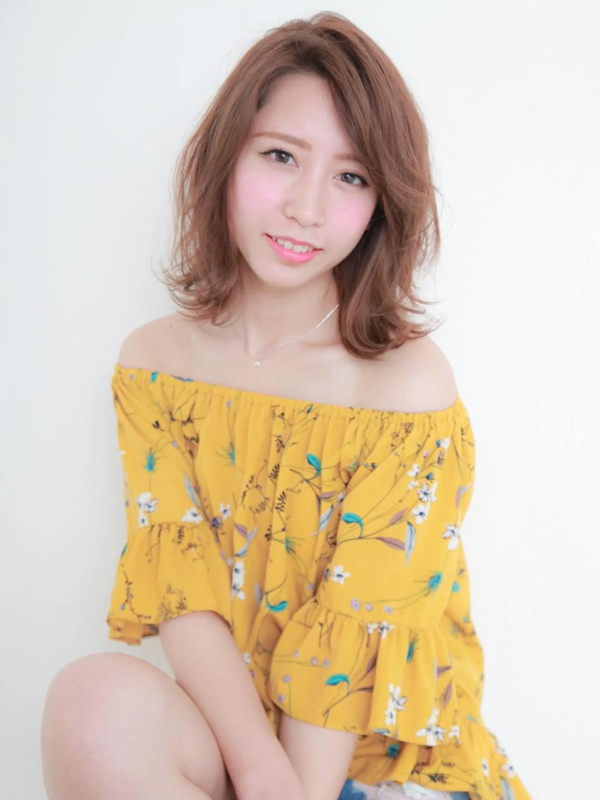 ミディアム 外ハネヘア 岸川 恭子のヘアスタイル