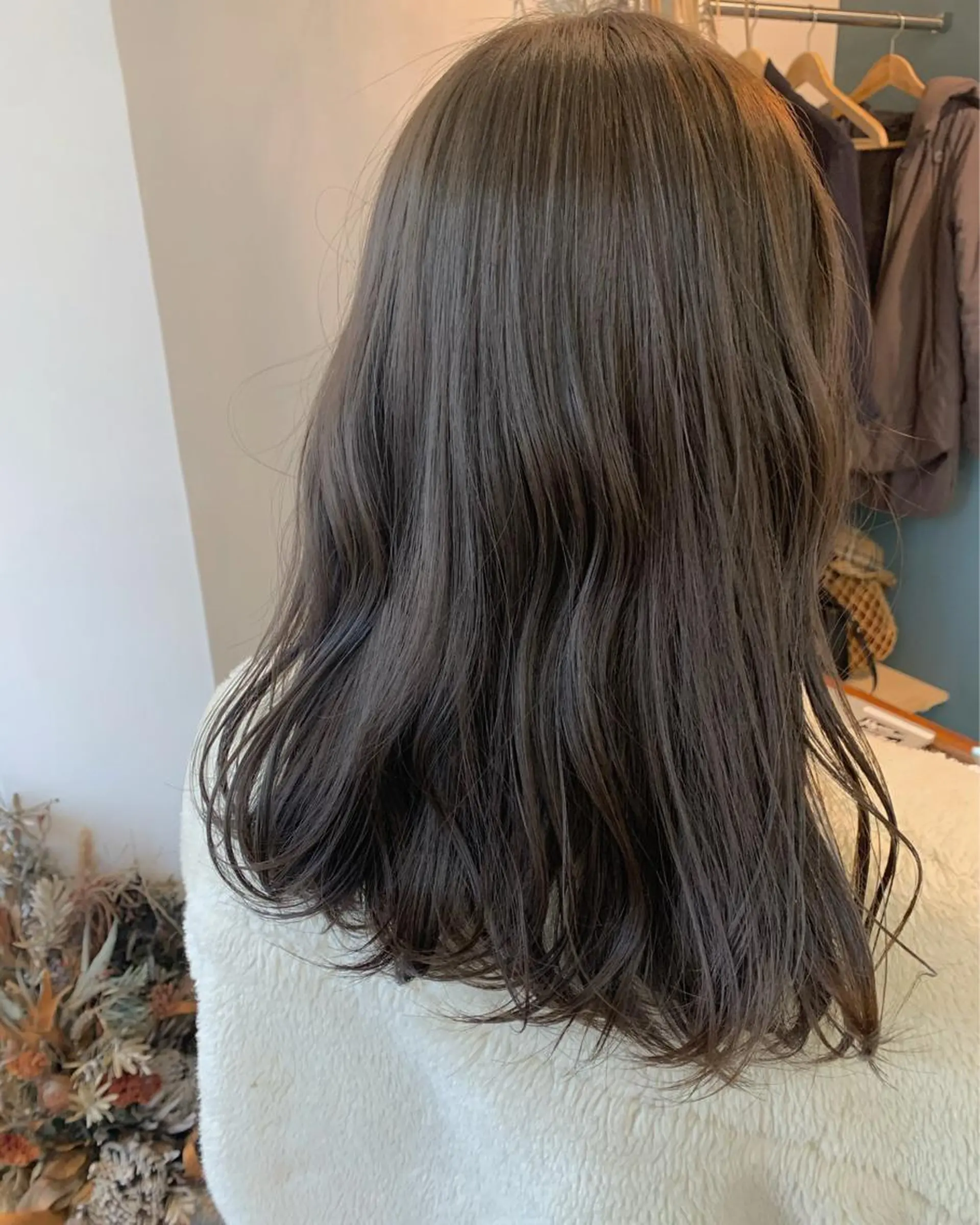 セミロング カラー アッシュ オリーブアッシュ 名駅🦢大人艶カラー 🪽カミヤアカネのヘアスタイル