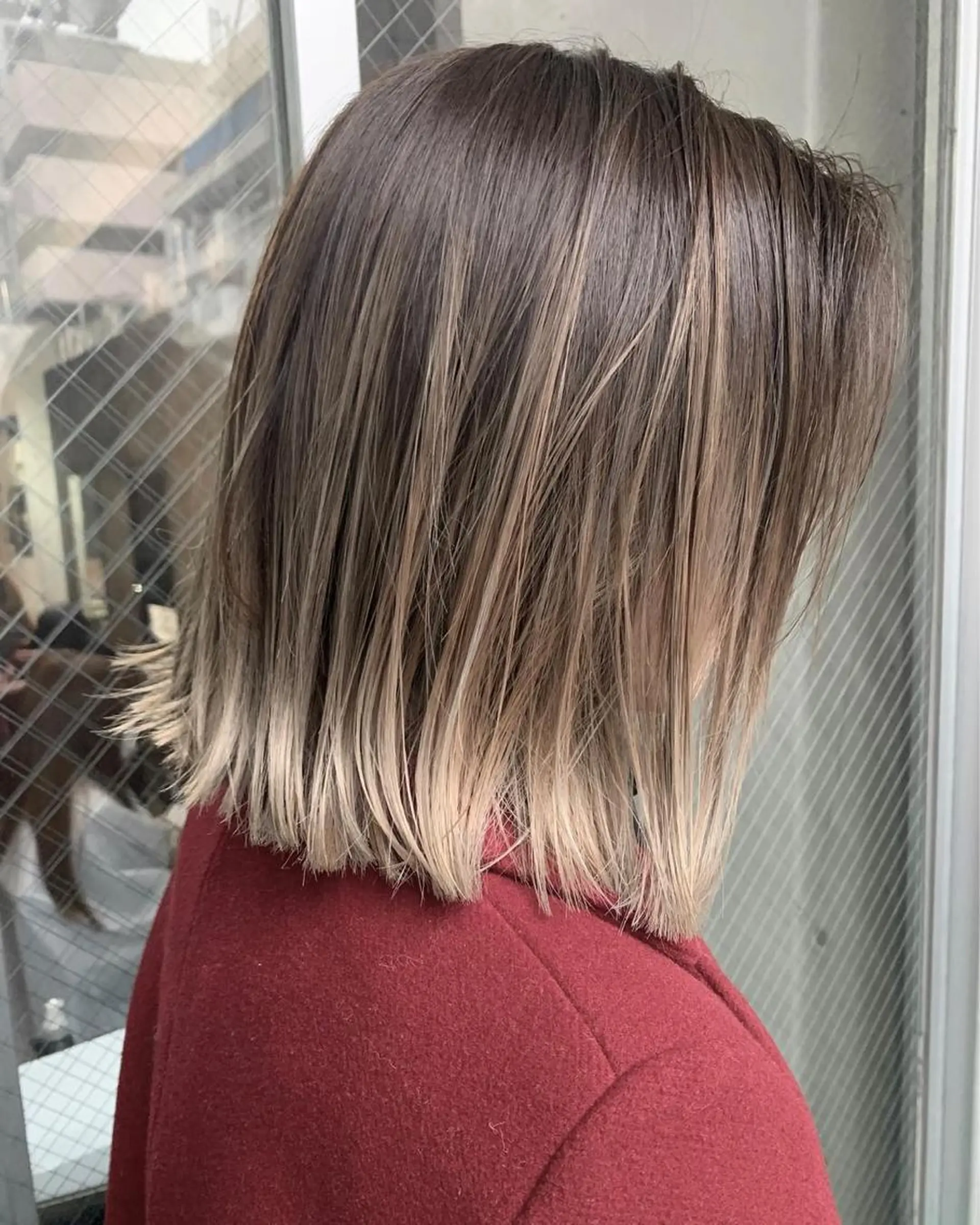 ミディアム カラー ベージュカラー ホワイトベージュ 福西 洋斗のヘアスタイル