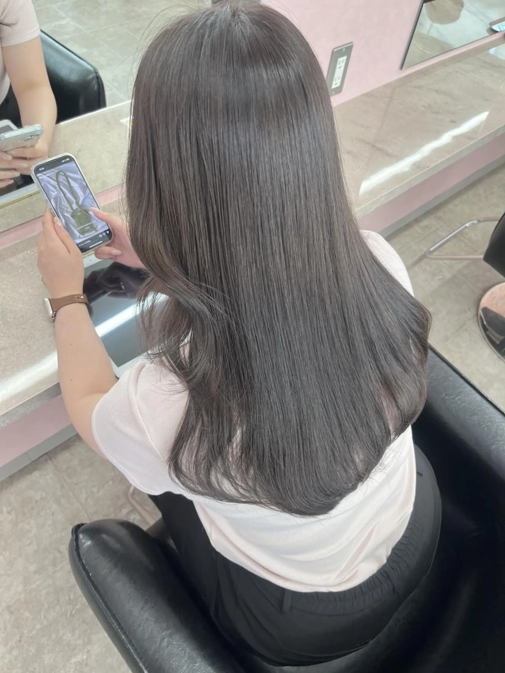 セミロング ヘアカラー MATTY rioのヘアスタイル