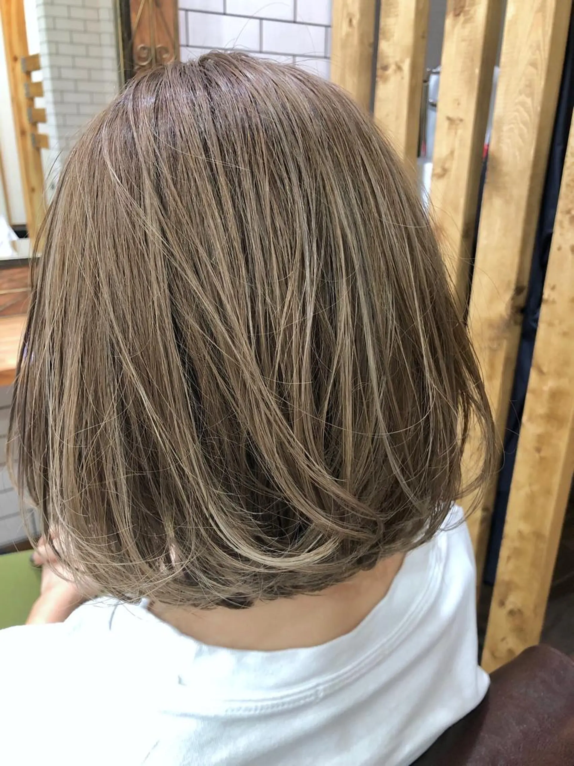 ショート カラー ヘアカラー トリートメント THREE 関根大のヘアスタイル