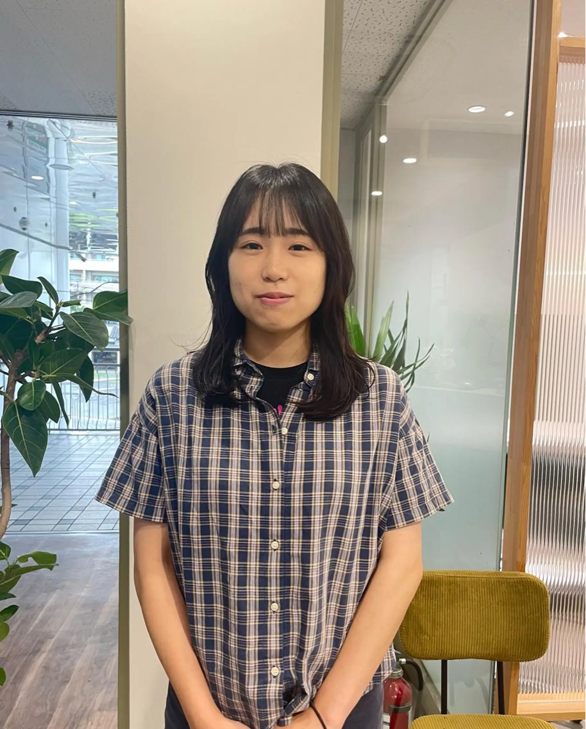 ミディアム カットパーマモデル 山中 遥のヘアスタイル