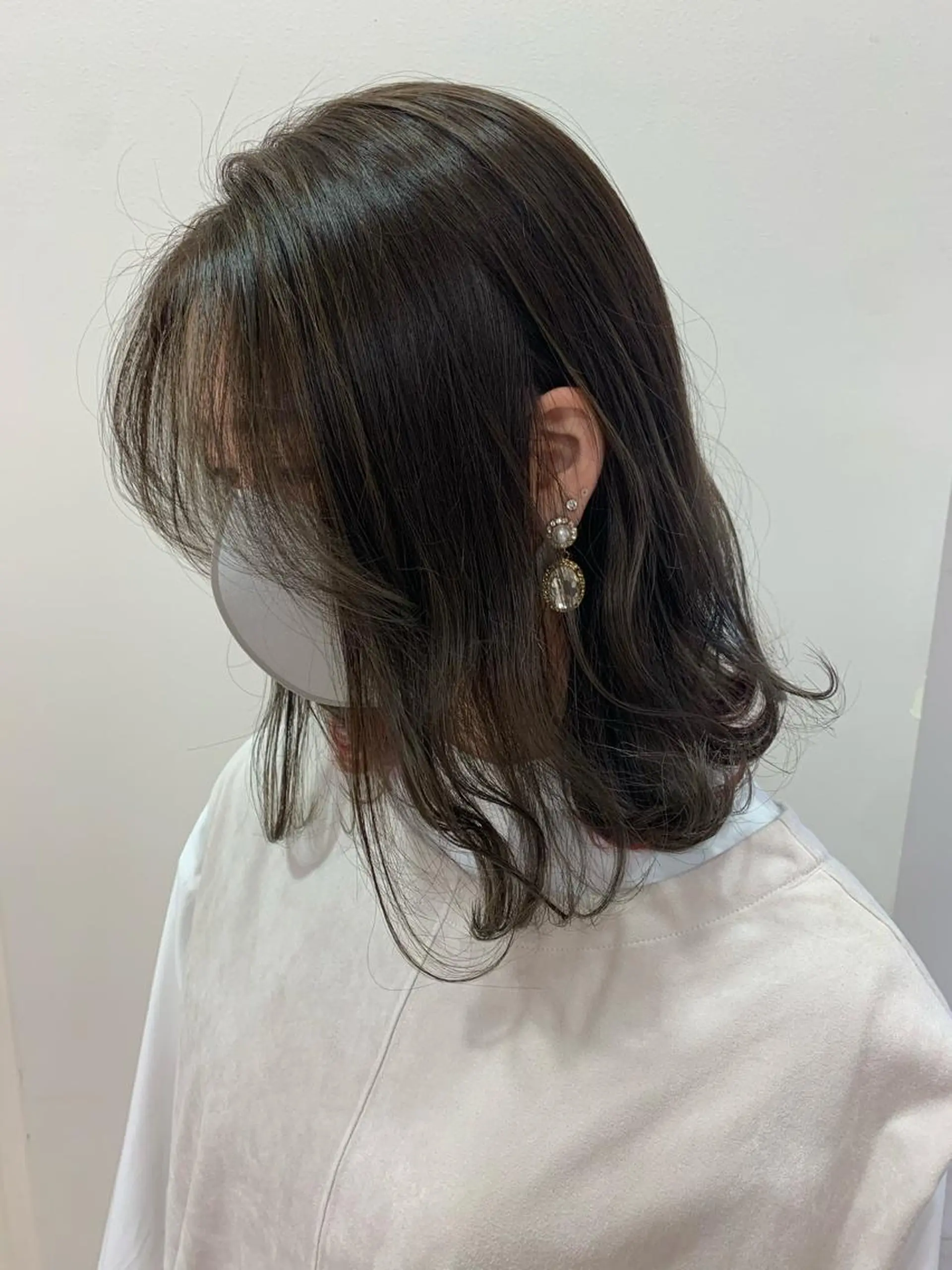 ミディアム カラー カット ヘアカラー トリートメント 顔まわりカット✄ ベージュカラー🧸のヘアスタイル