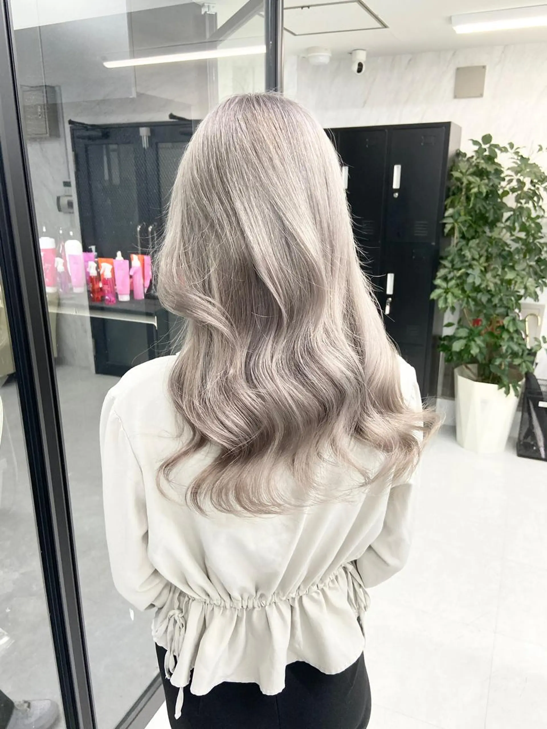 セミロング カラー ハイトーンカラー ミルボンAujua認定サロン Ria  OSAKA 梅田所属・メンズ特化/ マンツーマン/Ryuのヘアスタイル